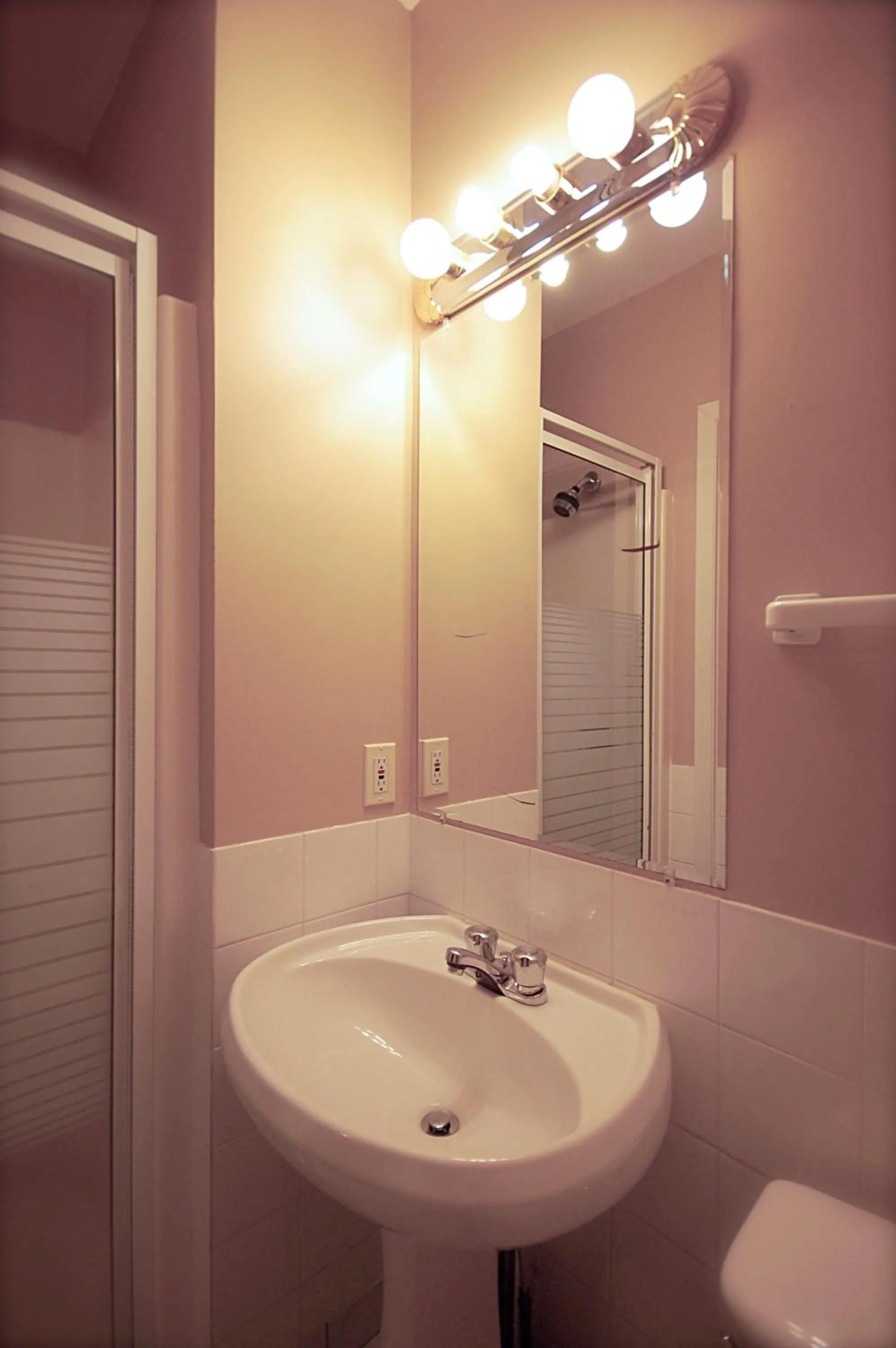 Bathroom in Hotel Auberge Michel Doyon