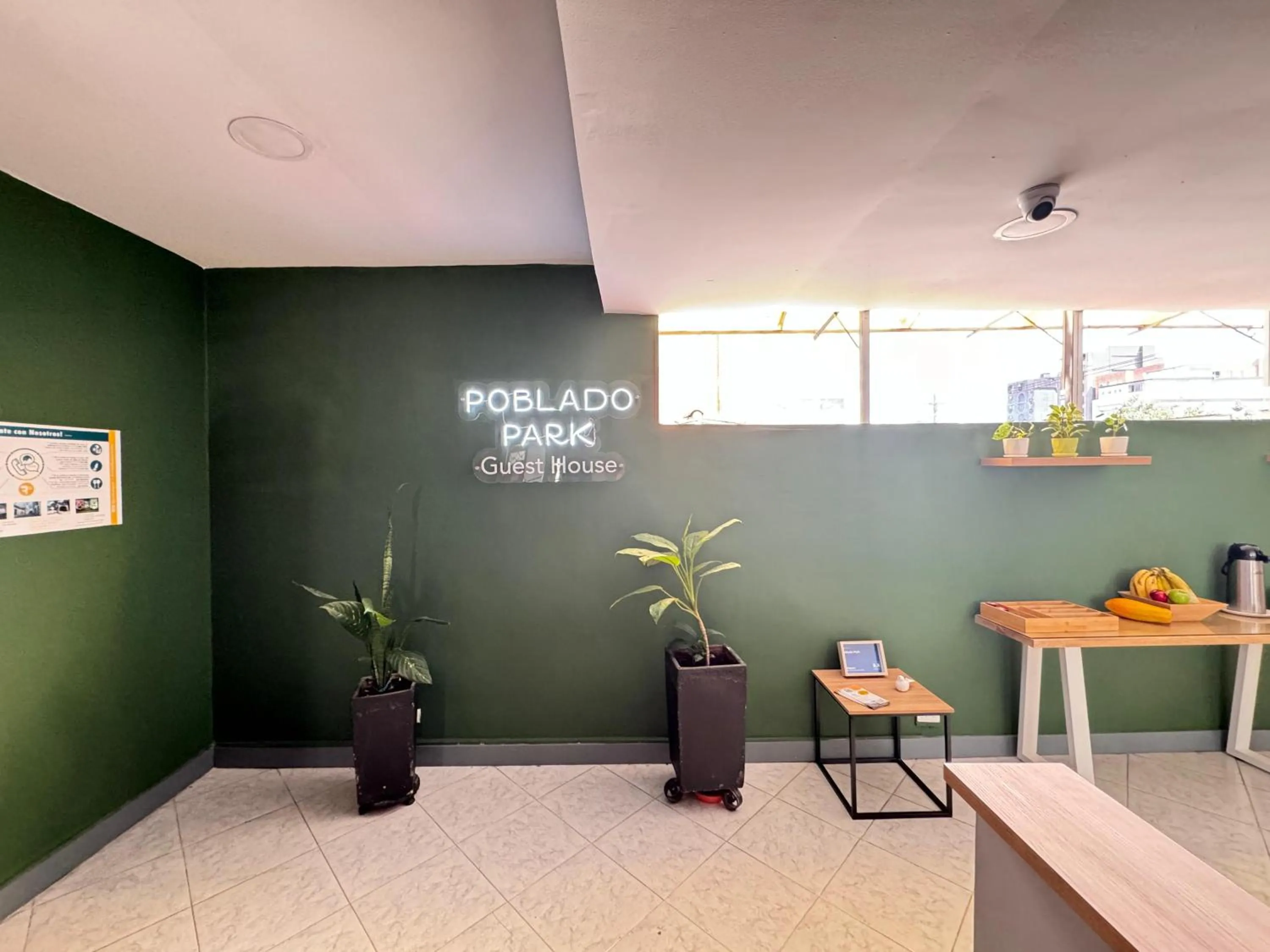 Living room in Poblado Park Guest House