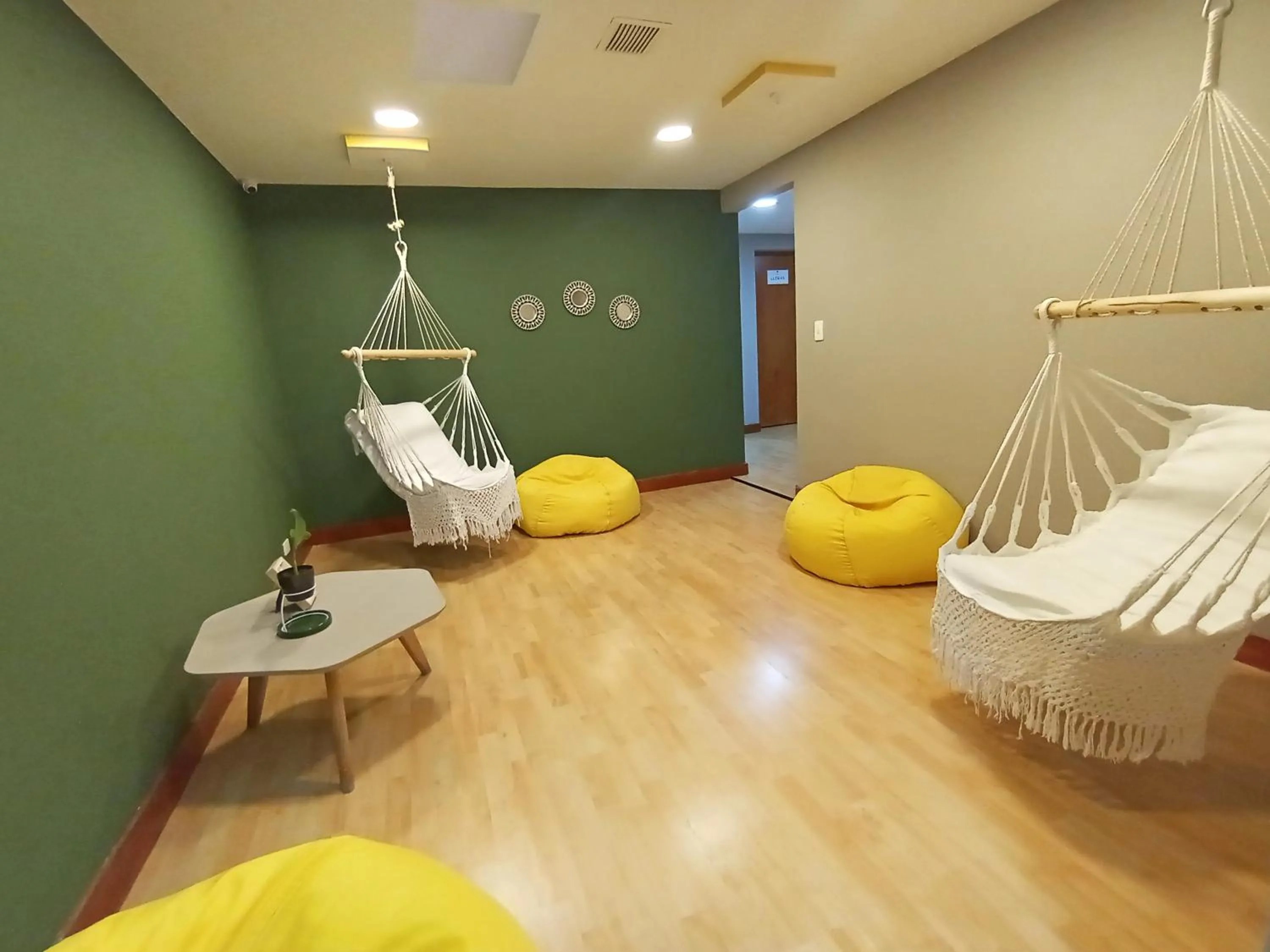 Living room in Poblado Park Guest House