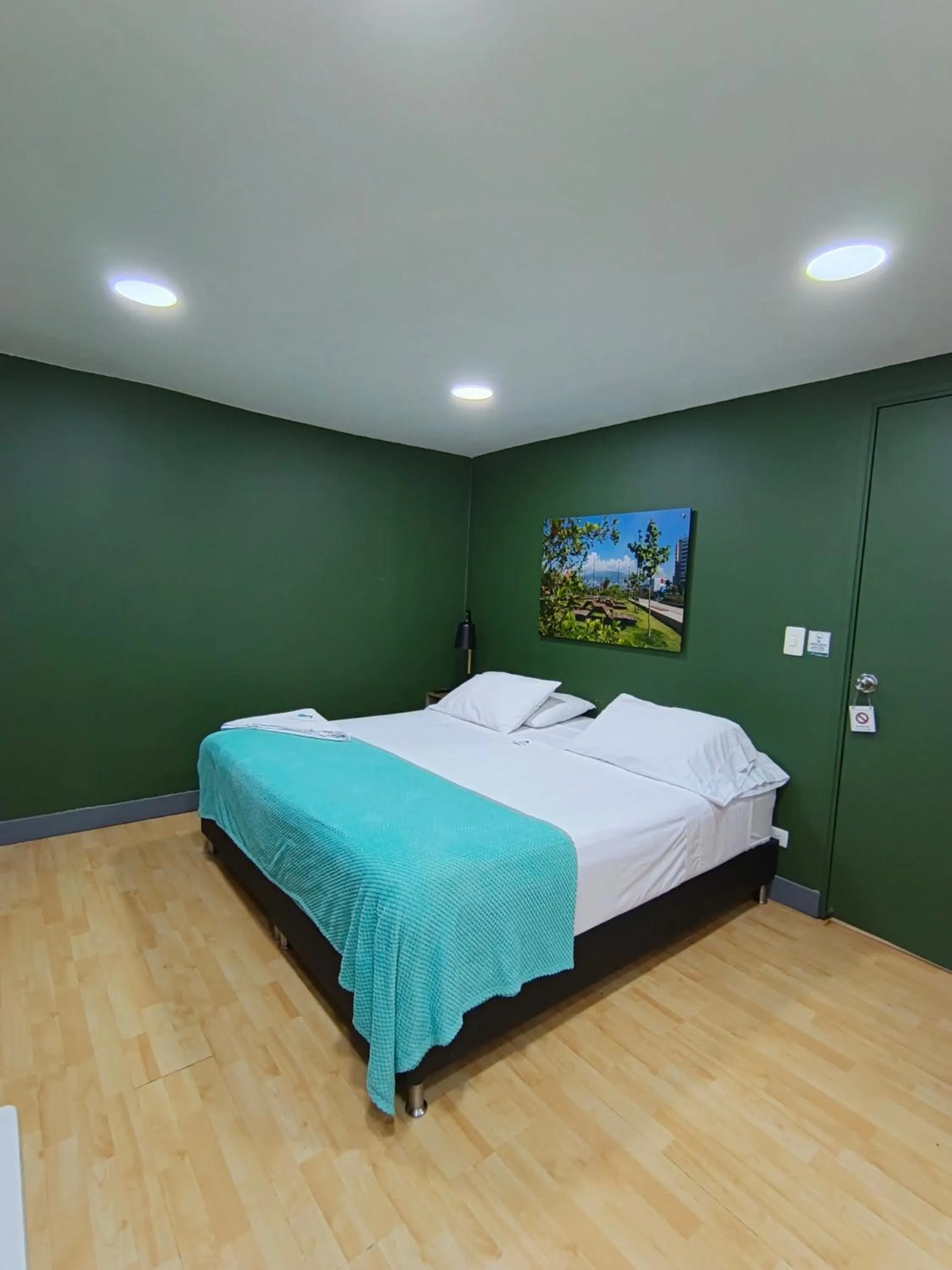 Bedroom, Bed in Poblado Park Guest House