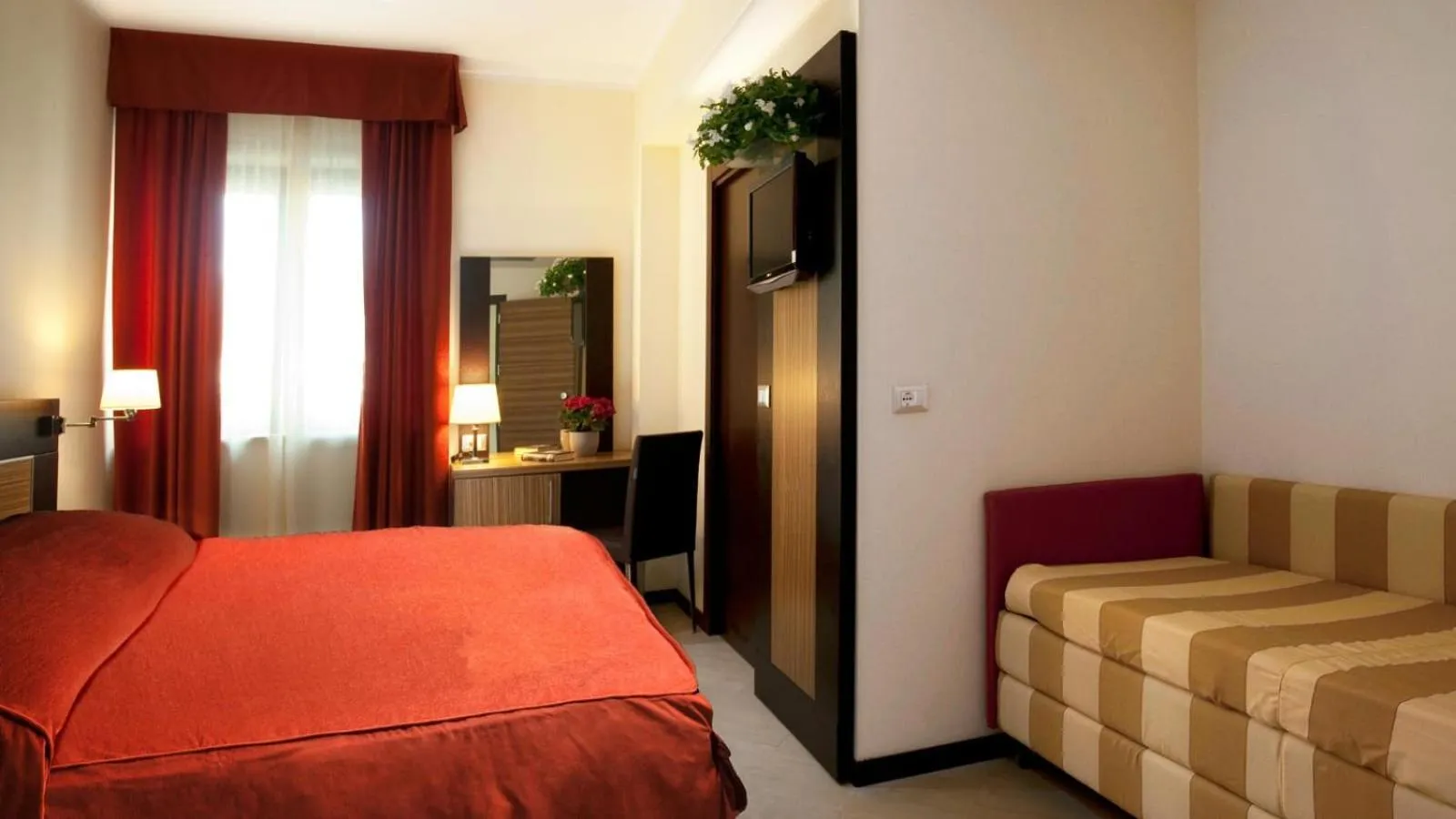 Bed in Villa Adriana Hotel