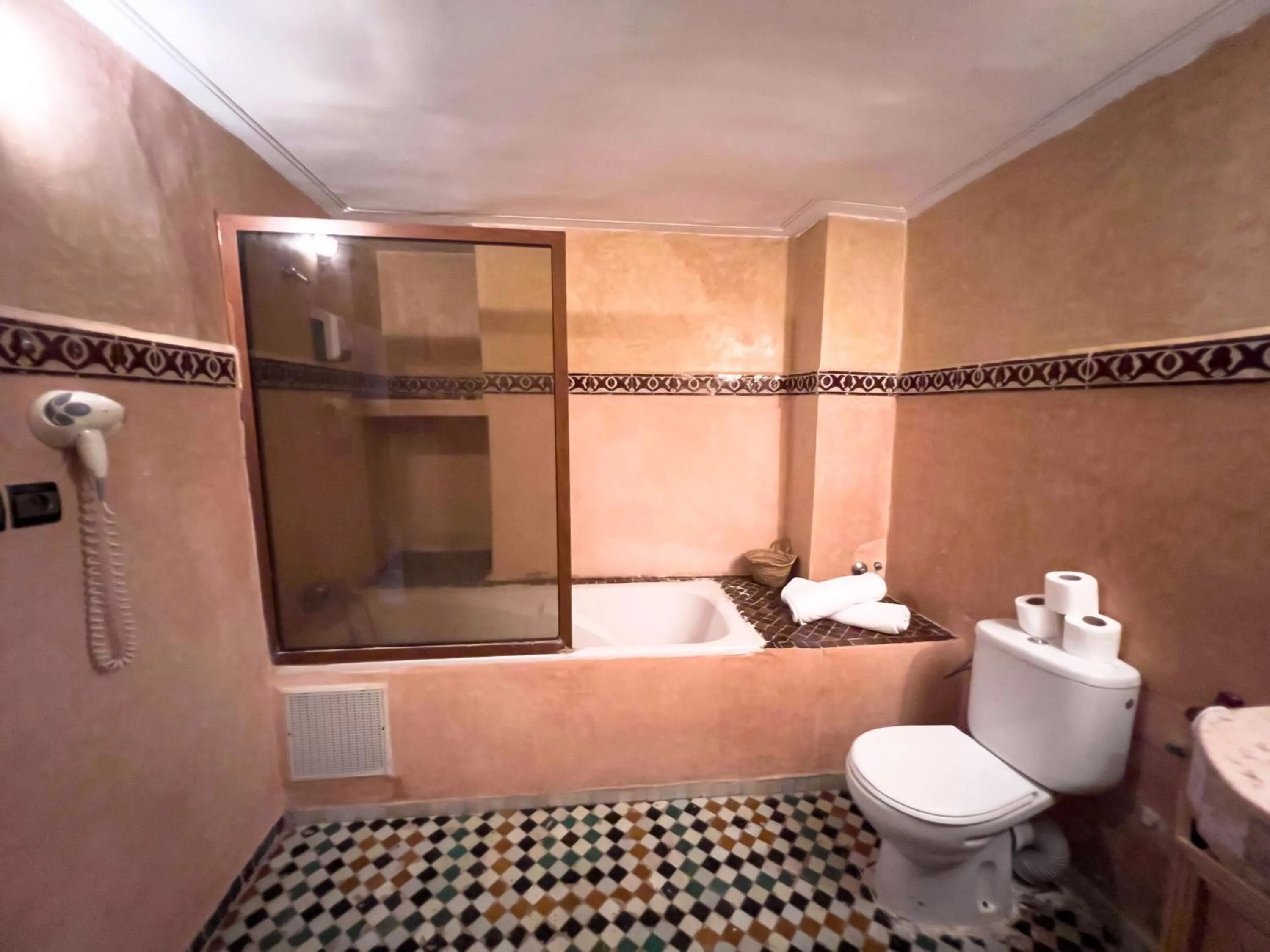 Toilet in Riad Pacha Palace