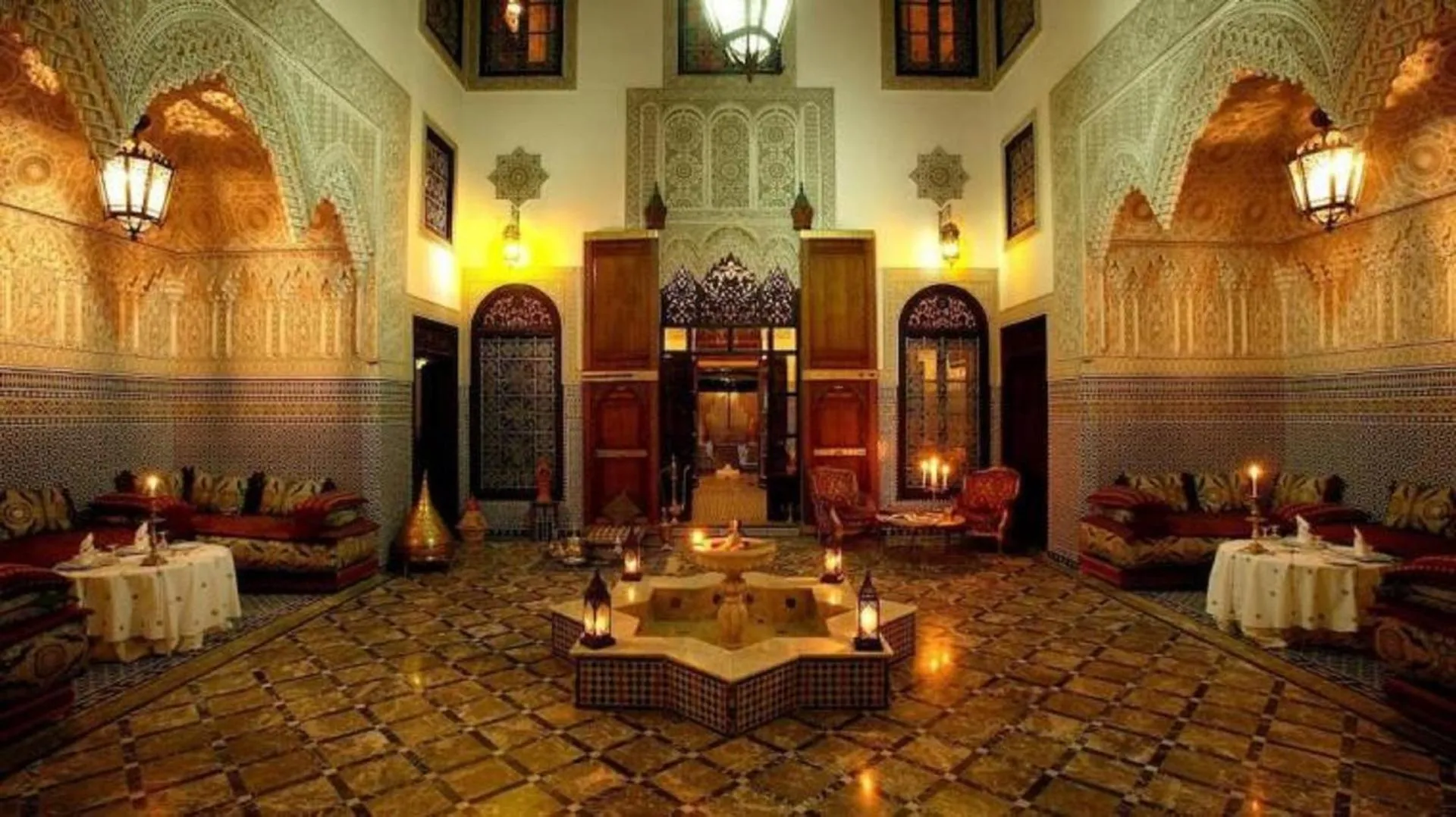 Restaurant/places to eat in Riad Pacha Palace