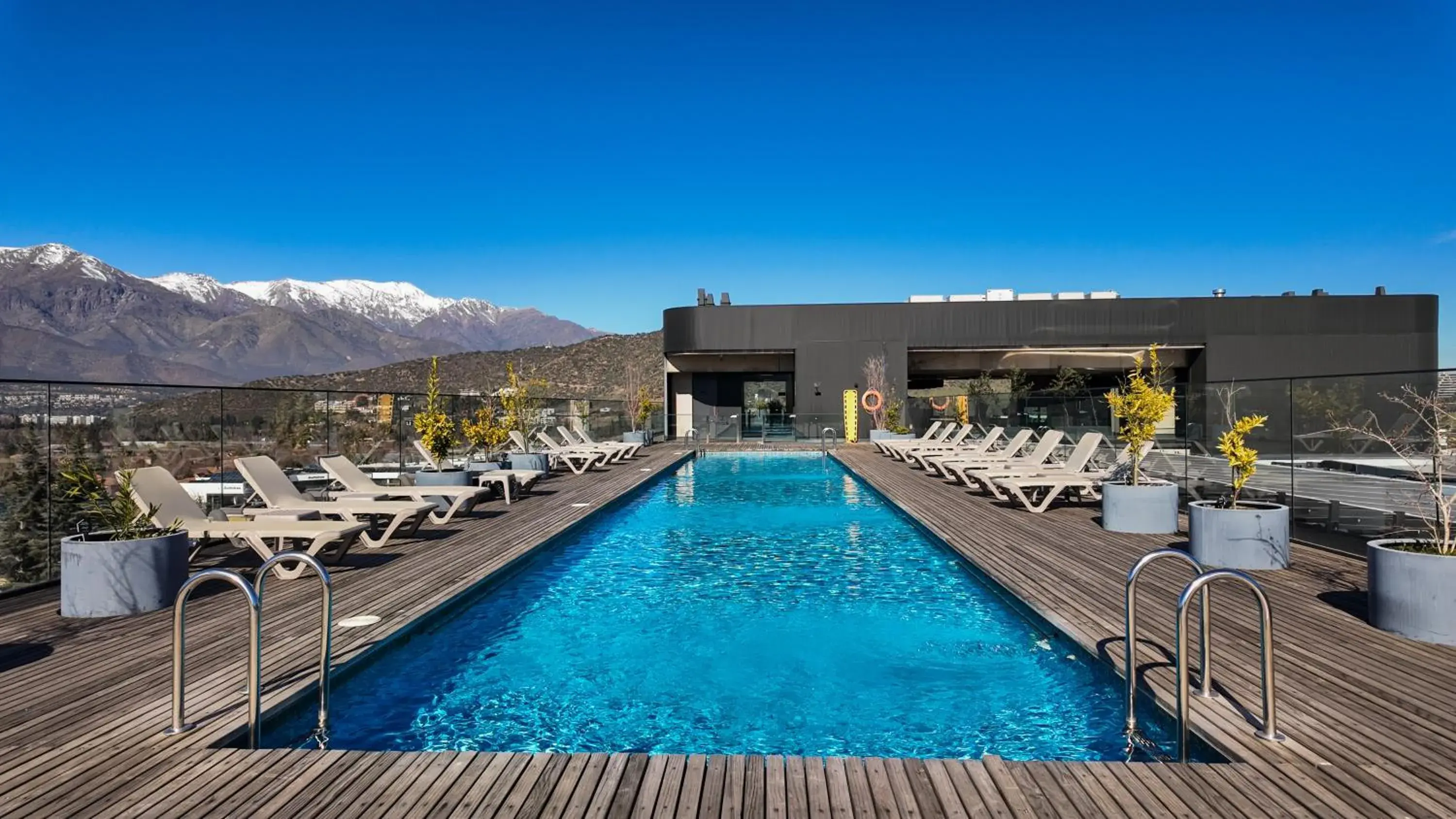 Swimming pool in Nucleo Mayor Apart Swimming pool in Nucleo Mayor Apart