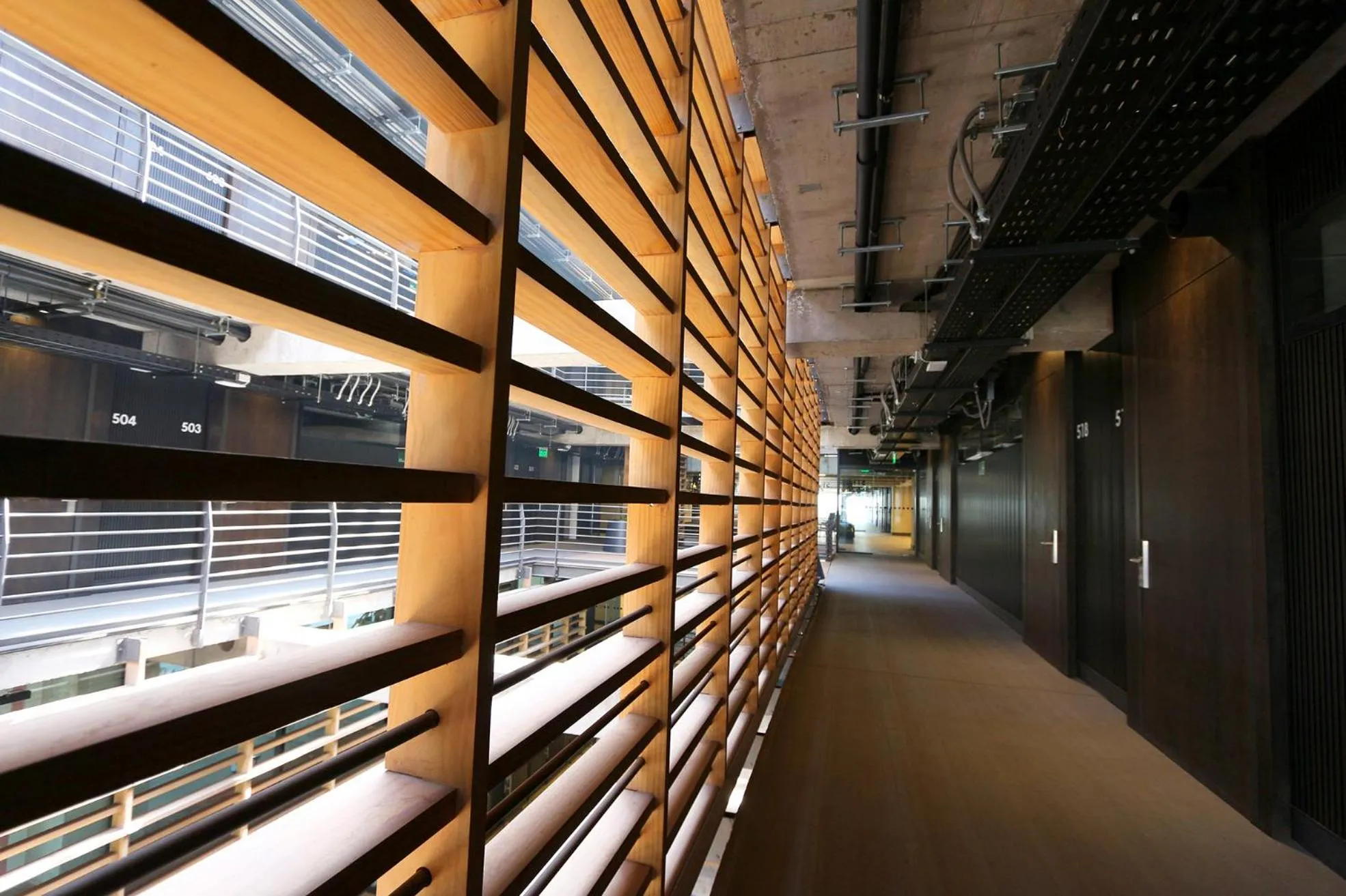 Property building in Nucleo Mayor Apart