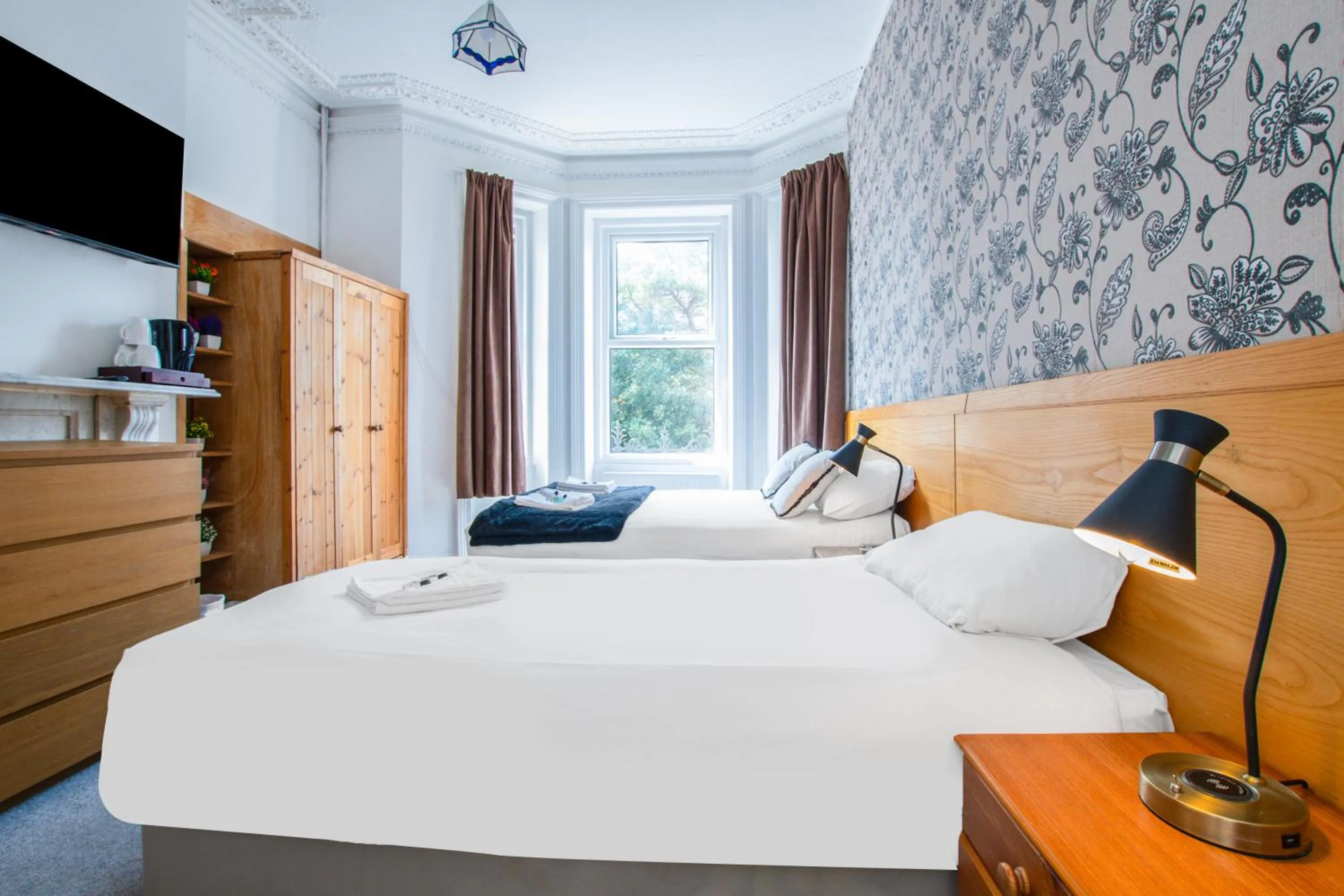 Bedroom, Bed in OYO The Lodge Bournemouth