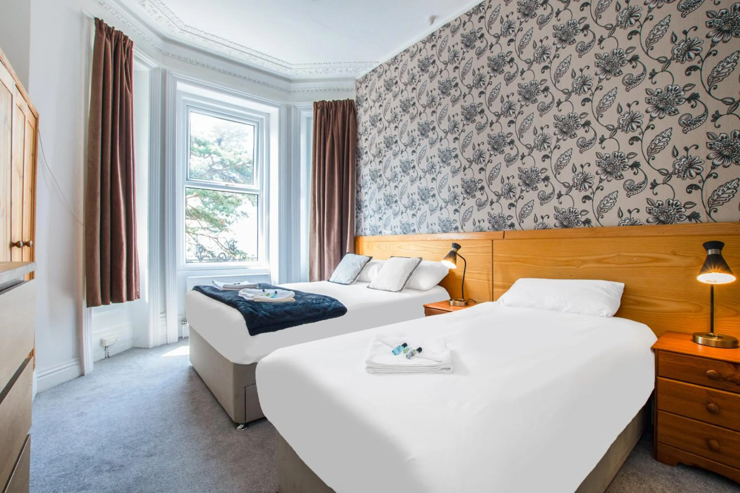 Bedroom, Bed in OYO The Lodge Bournemouth