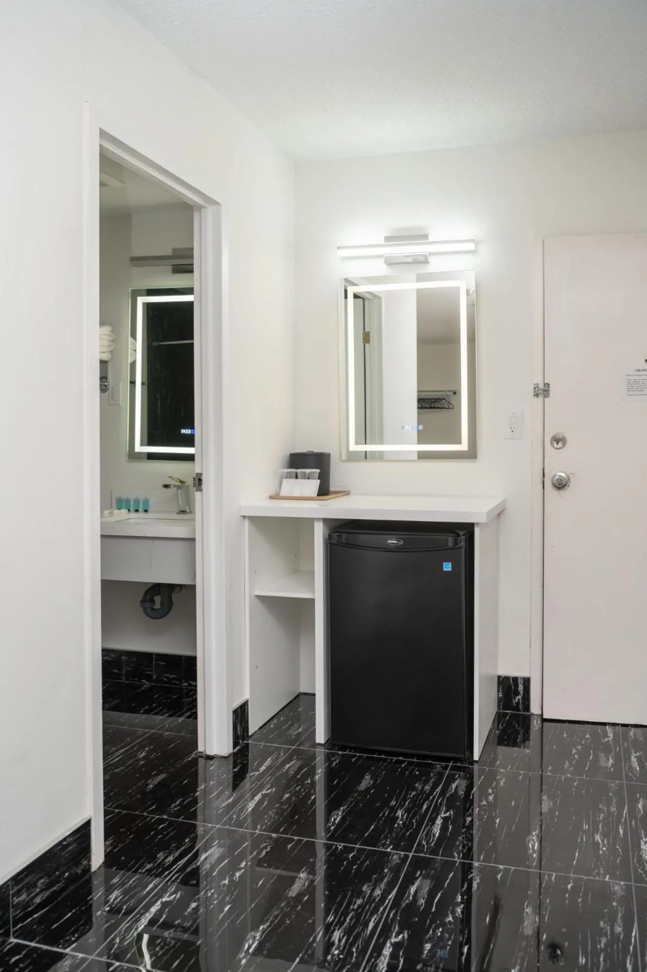 Bathroom in Diplomat Inn