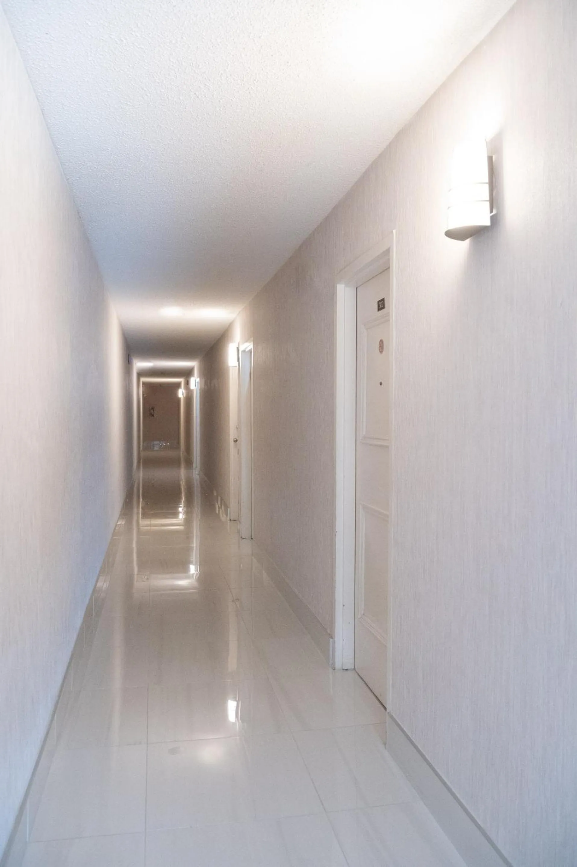 Property building in Diplomat Inn