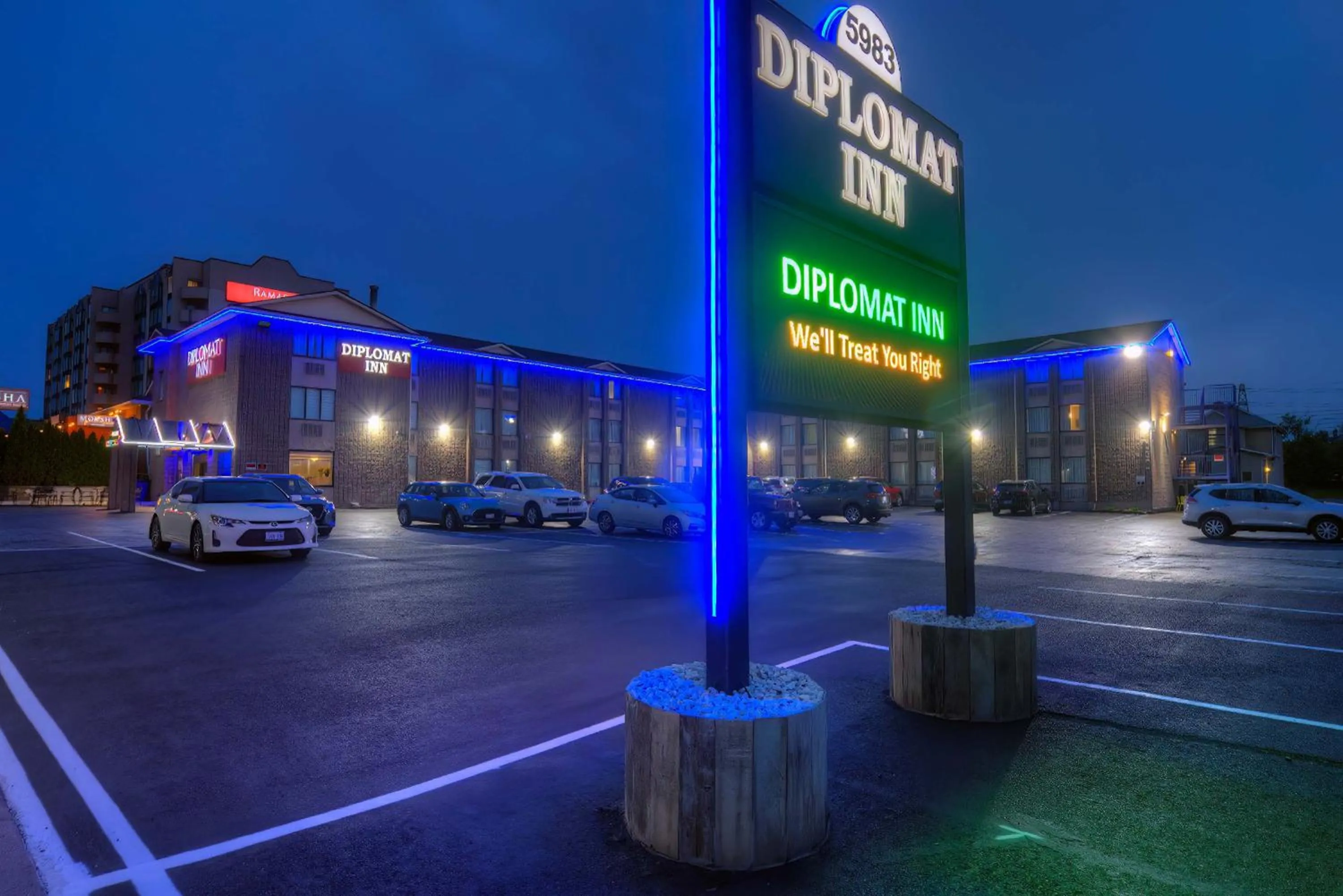 Property building in Diplomat Inn