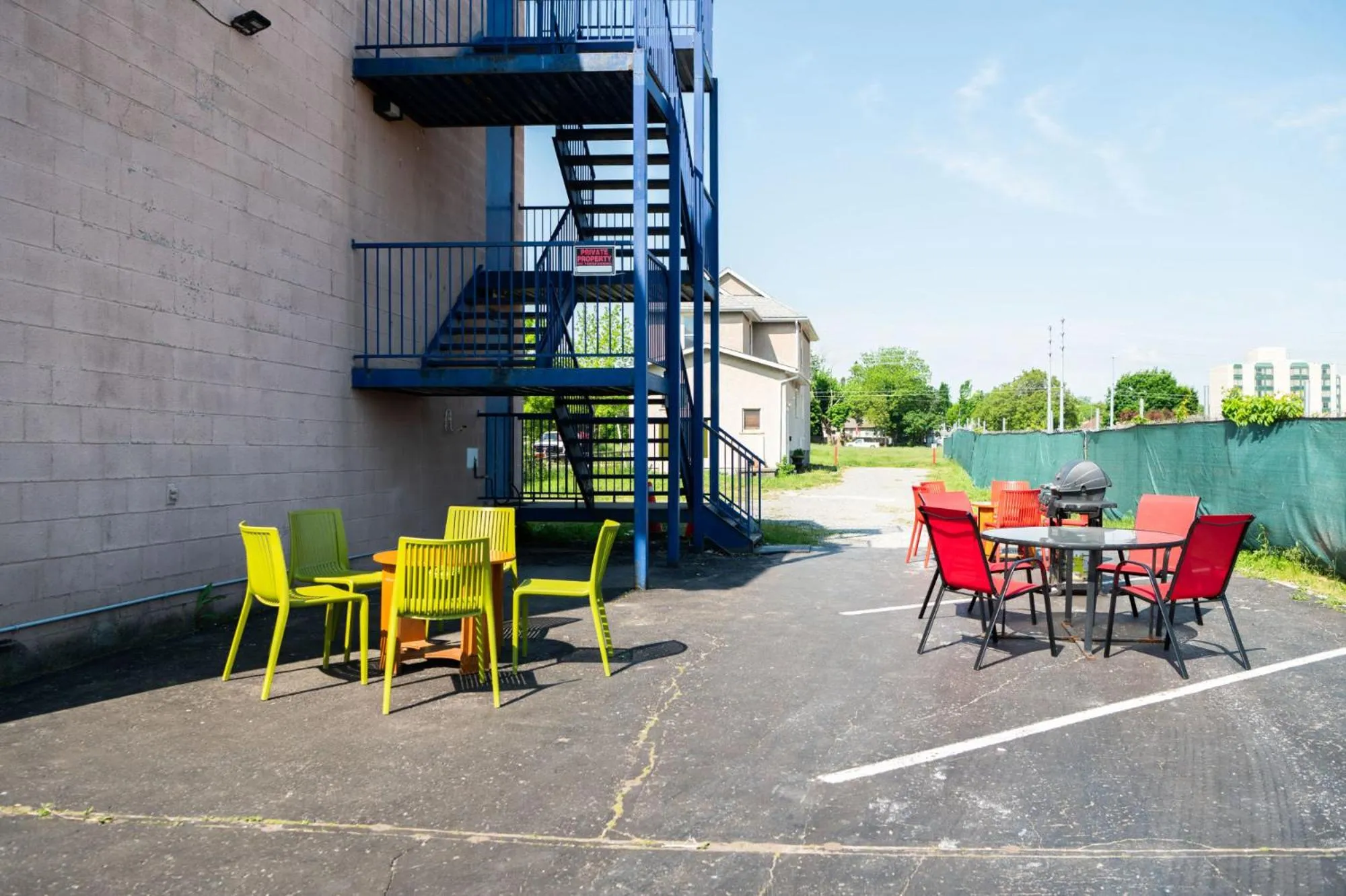 Property building in Diplomat Inn