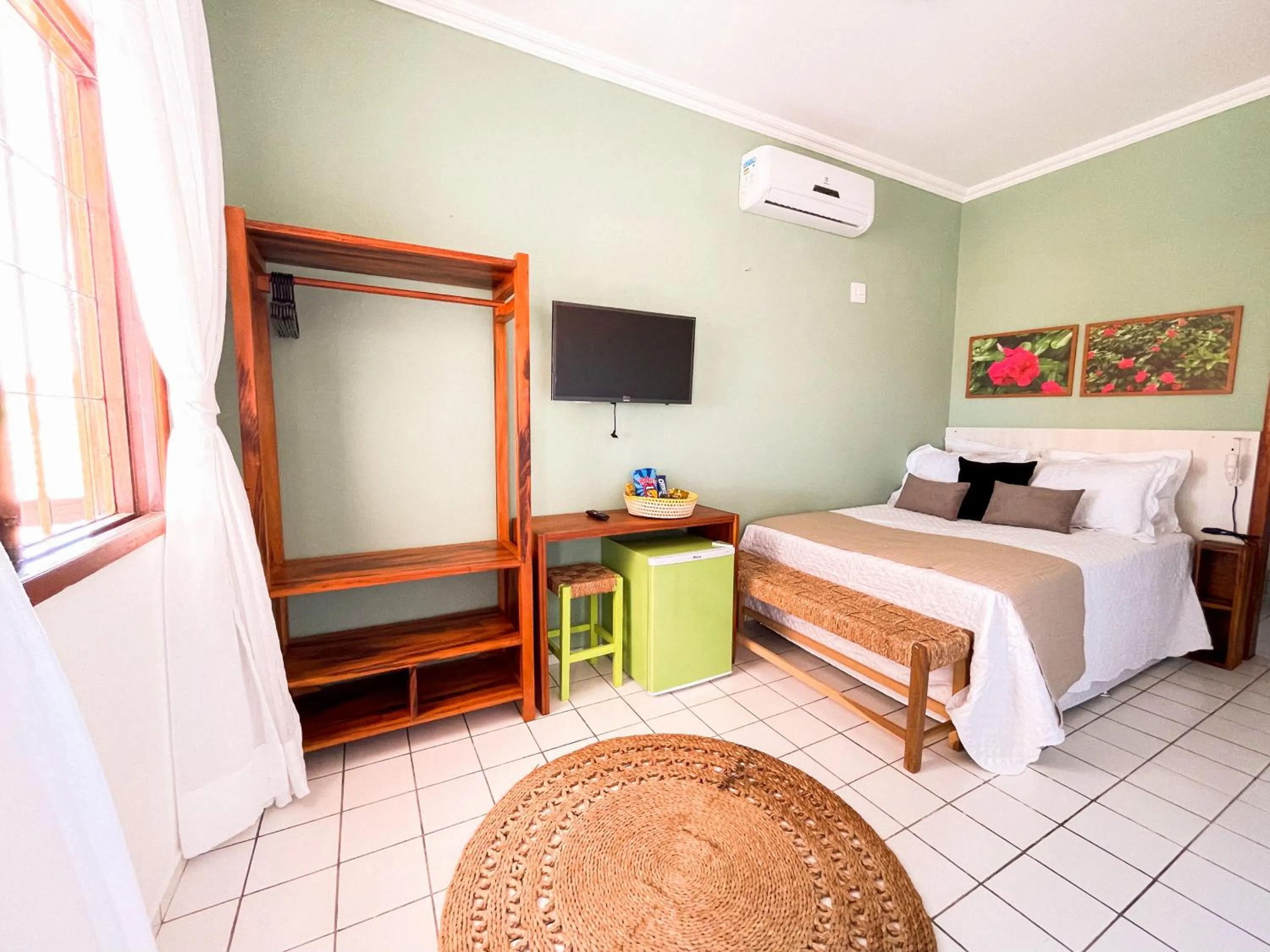 TV and multimedia, Bed in Pousada das Flores