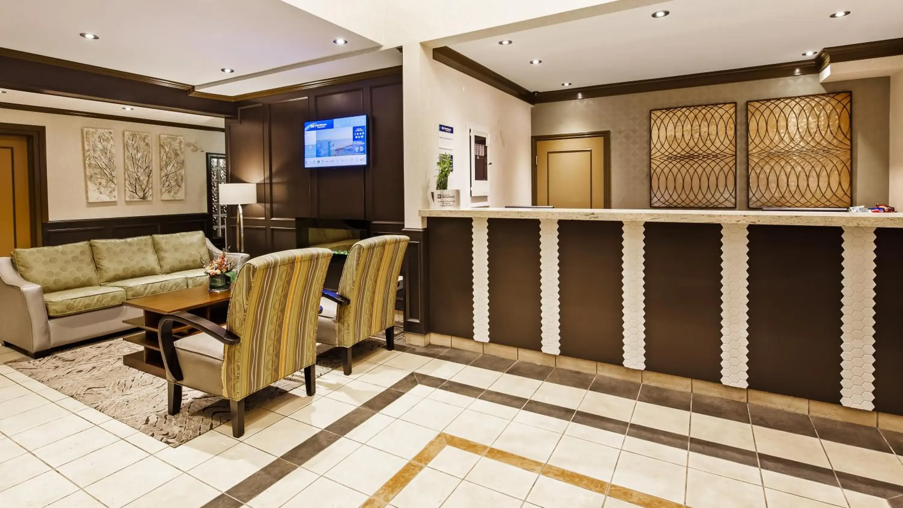 Lobby or reception in Best Western King George Inn & Suites Lobby or reception in Best Western King George Inn & Suites