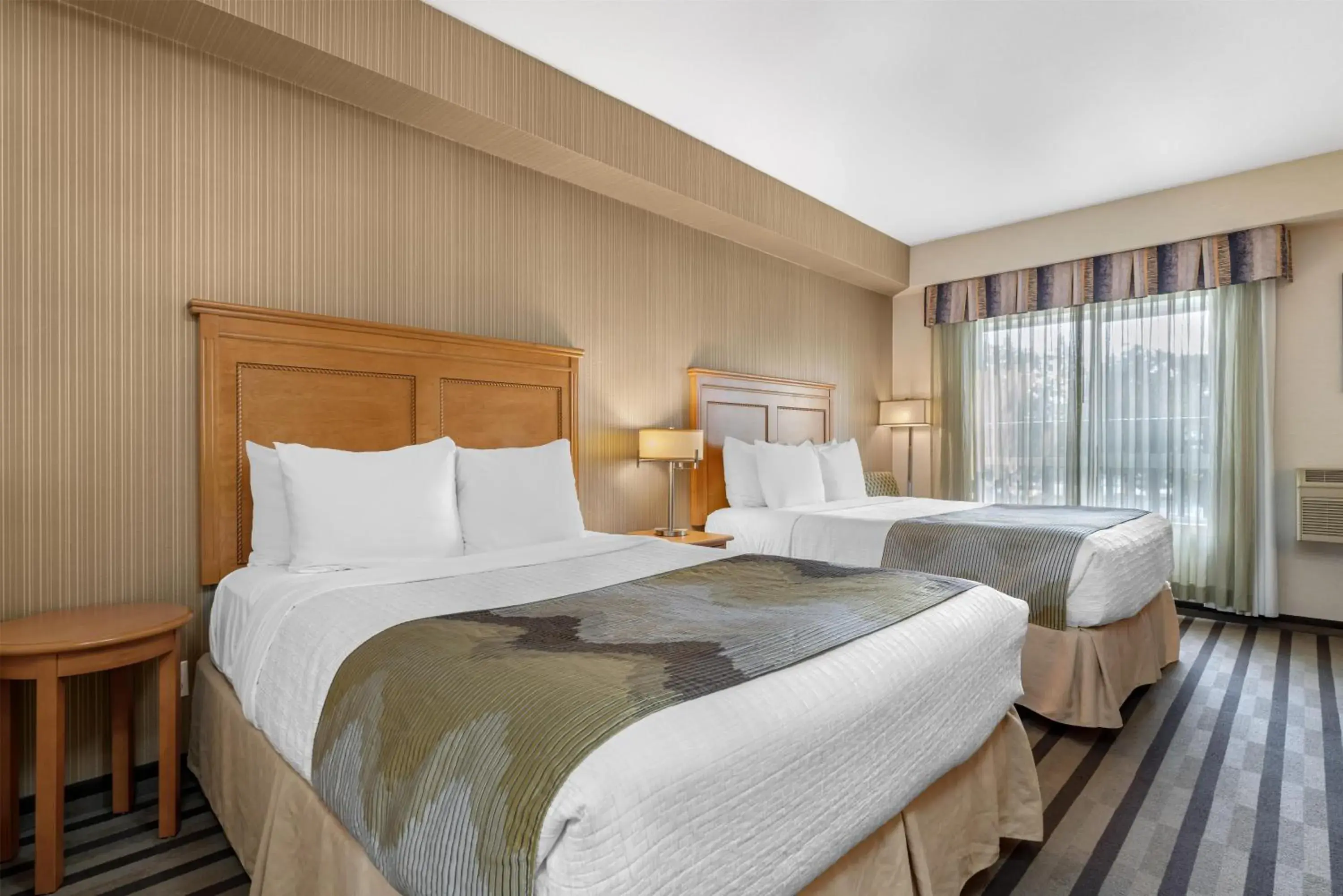 Bedroom, Bed in Best Western King George Inn & Suites Bedroom, Bed in Best Western King George Inn & Suites