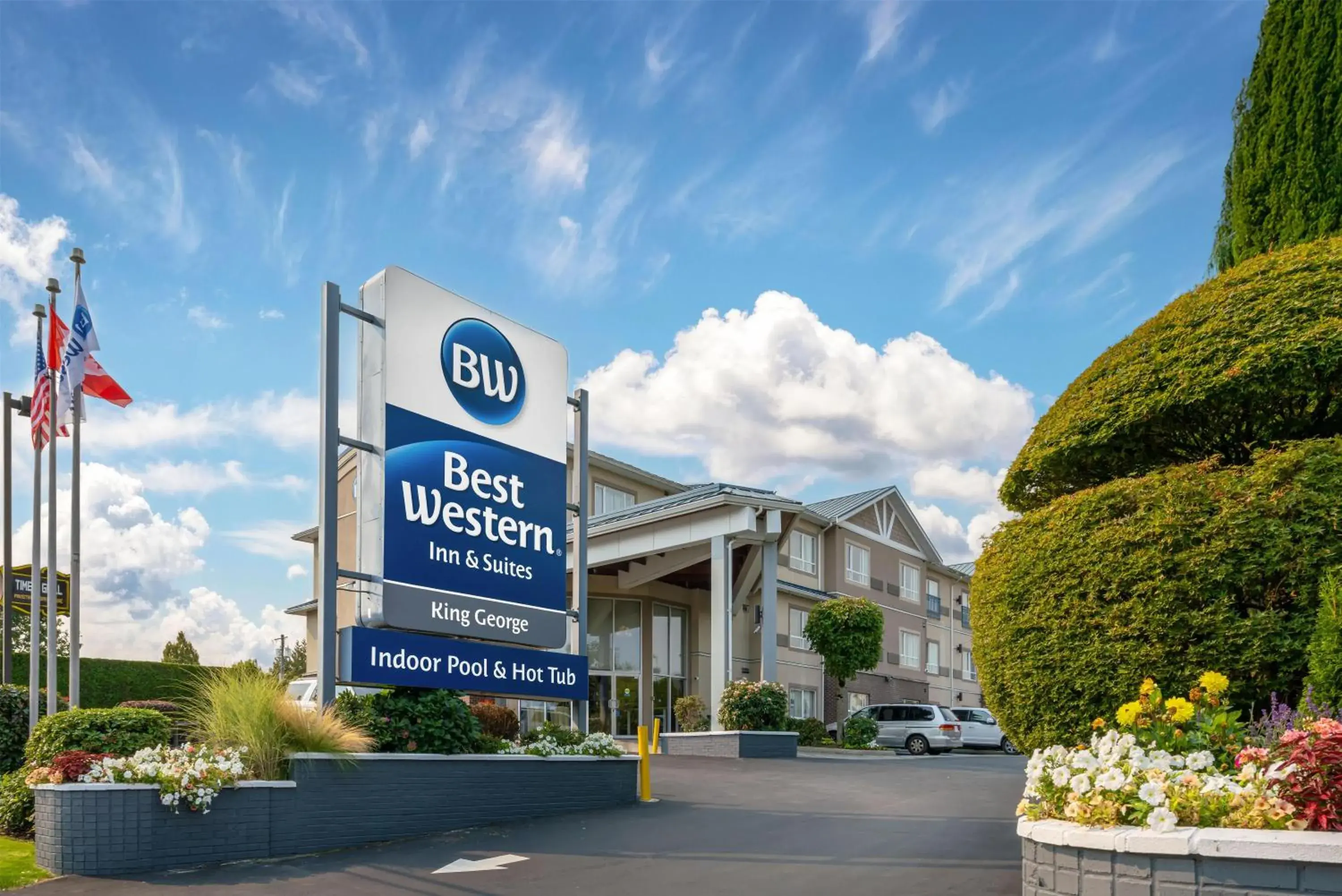 Property building in Best Western King George Inn & Suites Property building in Best Western King George Inn & Suites