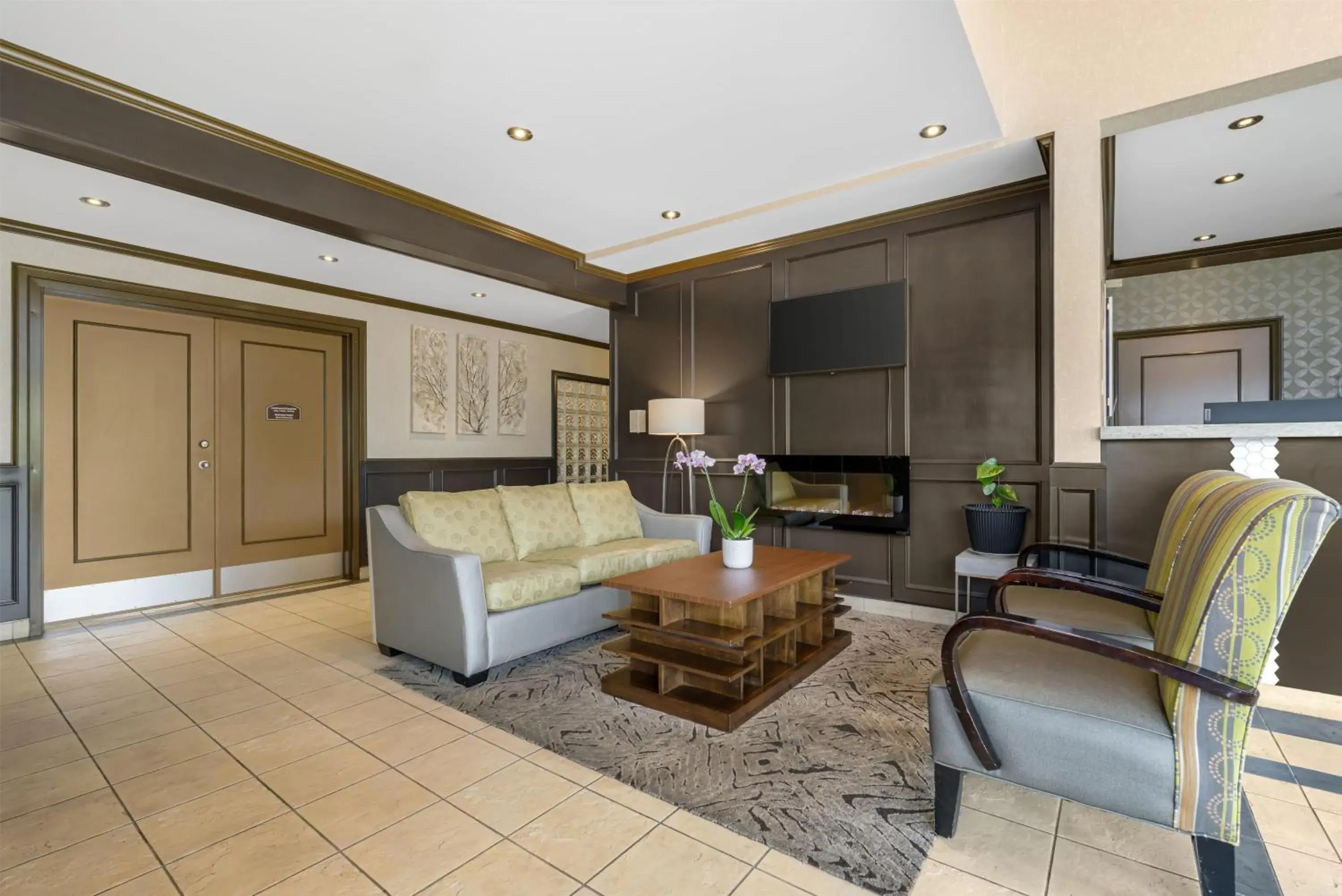 Lobby or reception in Best Western King George Inn & Suites Lobby or reception in Best Western King George Inn & Suites