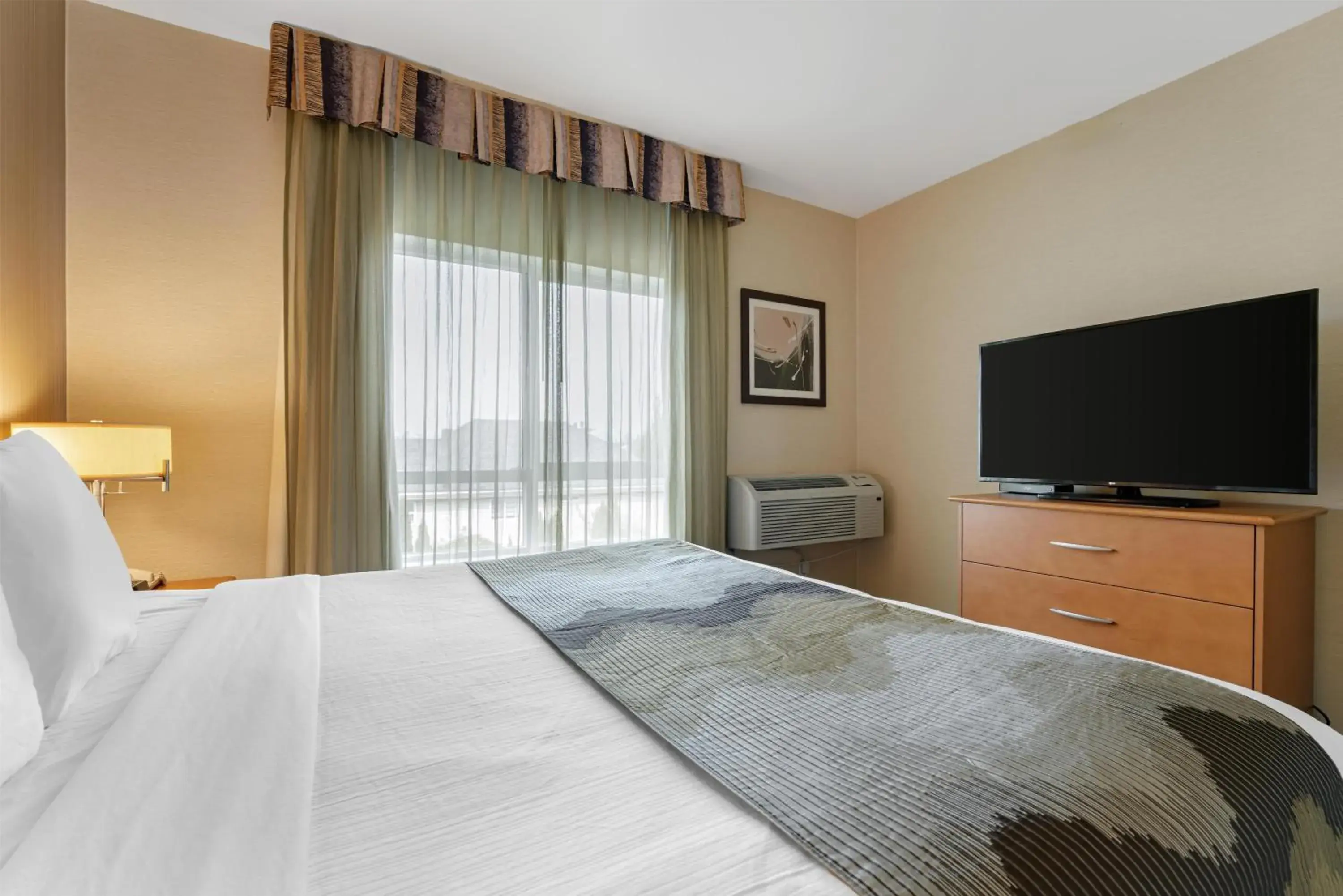 Bedroom, Bed in Best Western King George Inn & Suites Bedroom, Bed in Best Western King George Inn & Suites