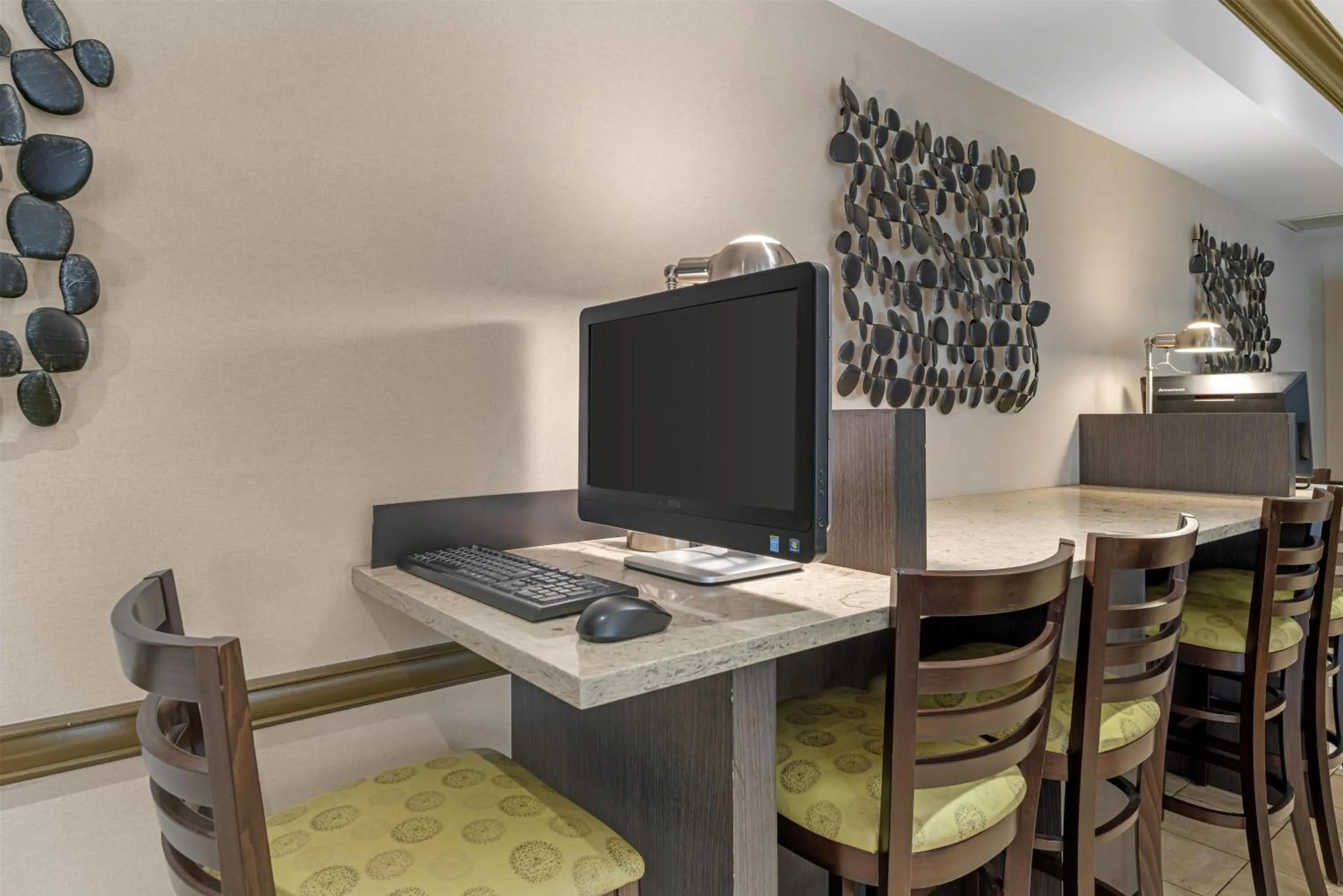 Business facilities in Best Western King George Inn & Suites