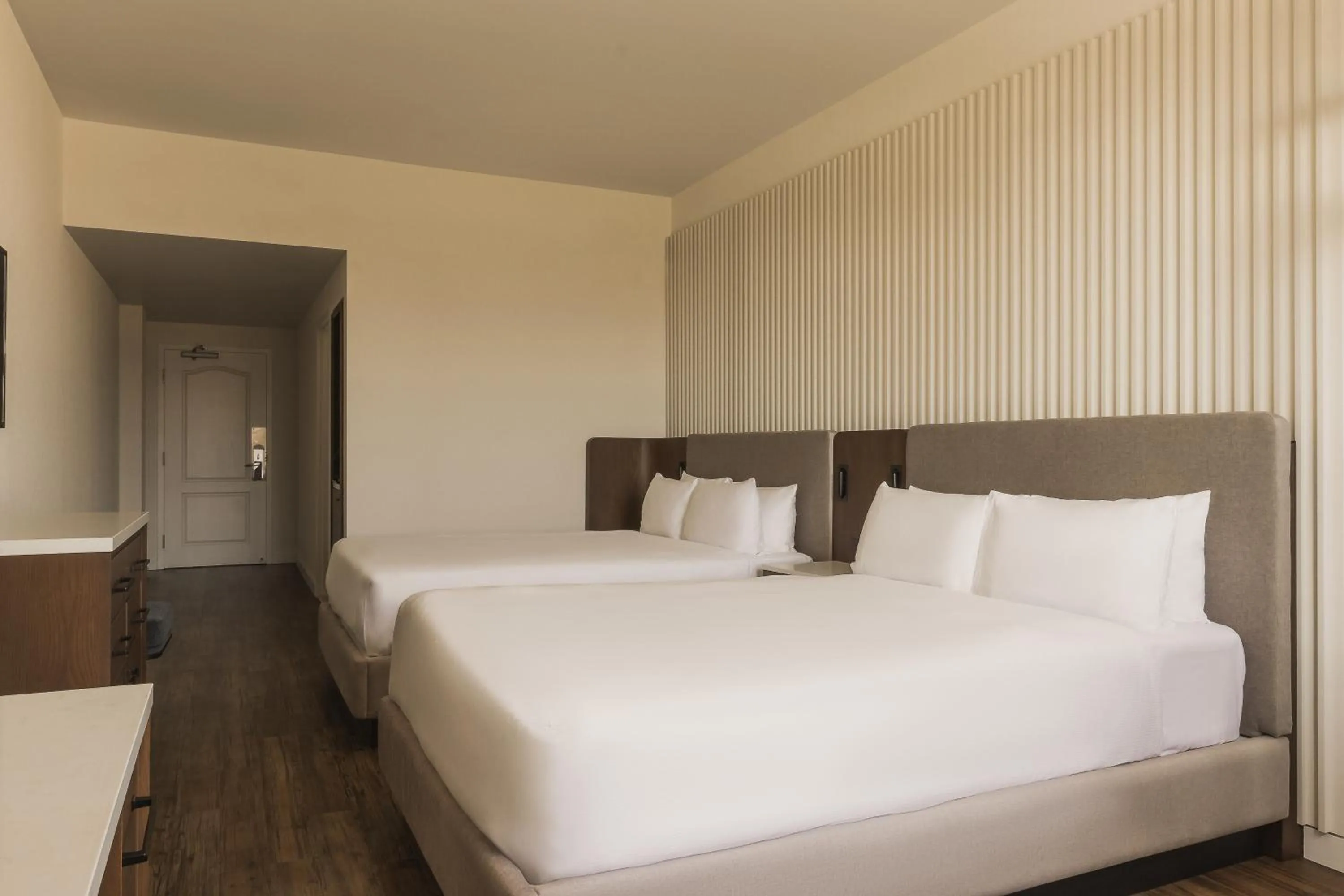 Bed in Hotel Chateau Laurier Québec