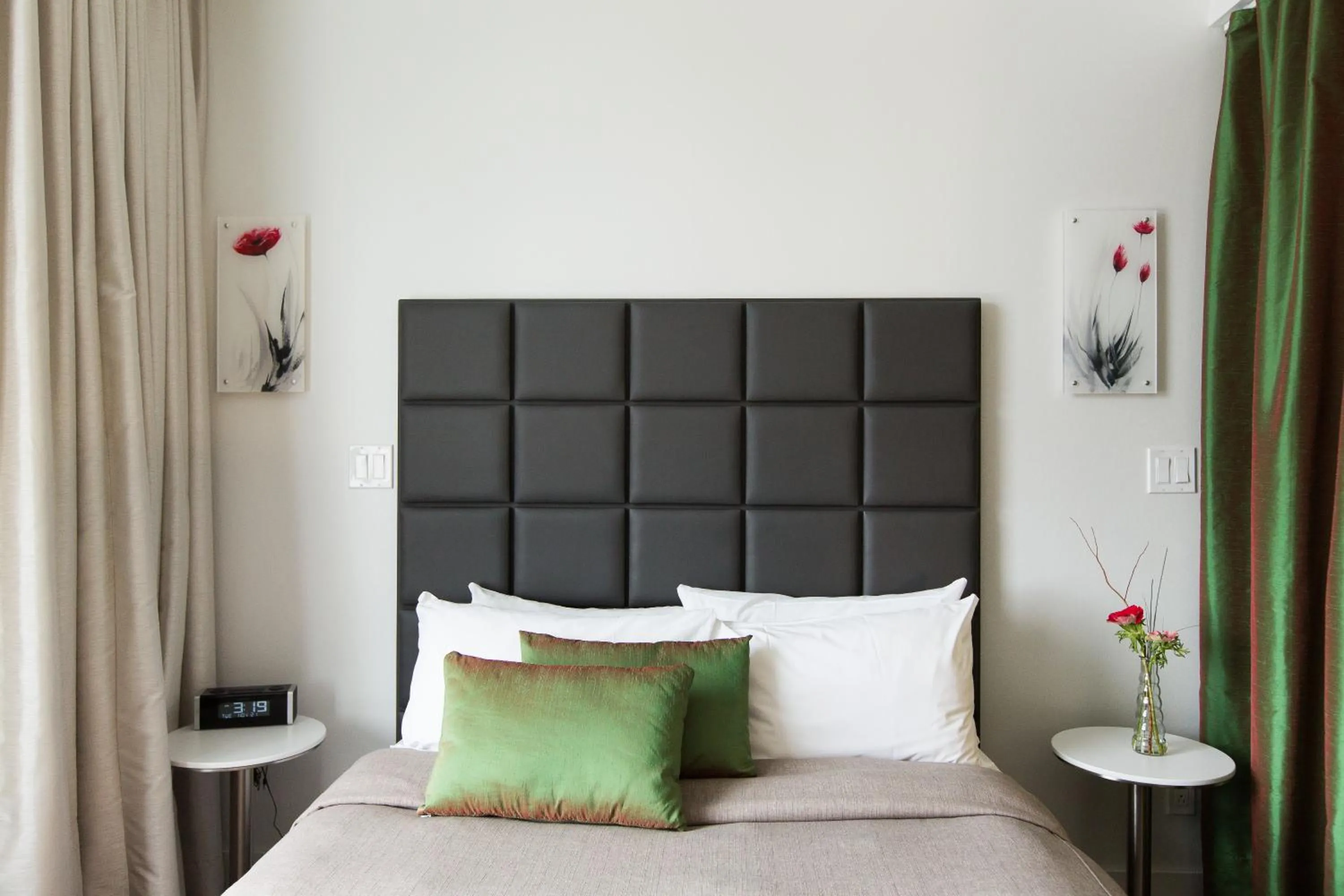 Bedroom, Bed in Hotel Chateau Laurier Québec