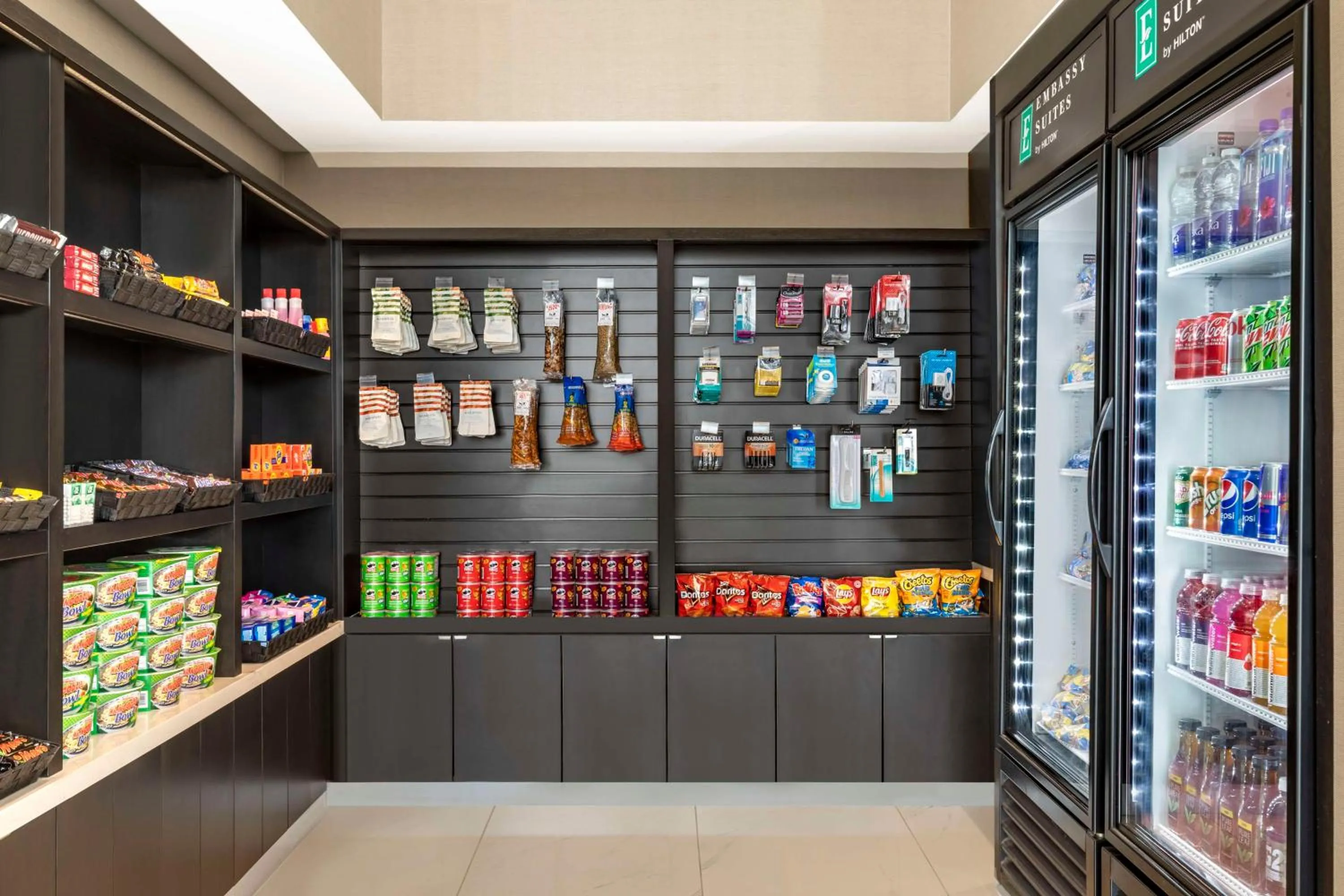 Lobby or reception in Embassy Suites By Hilton Toronto Airport