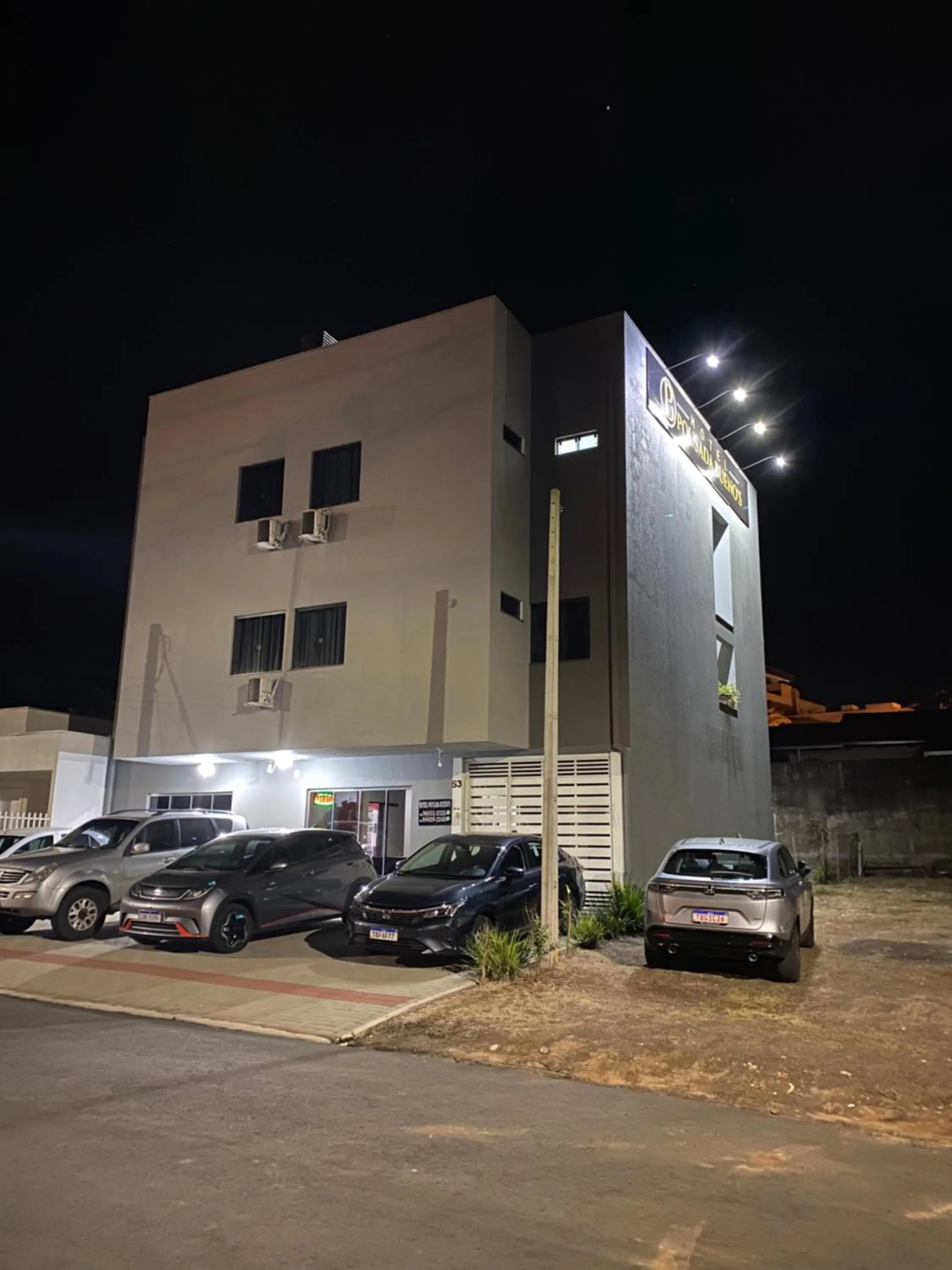 Property building in Bueno's Hotel Francisco Beltrão