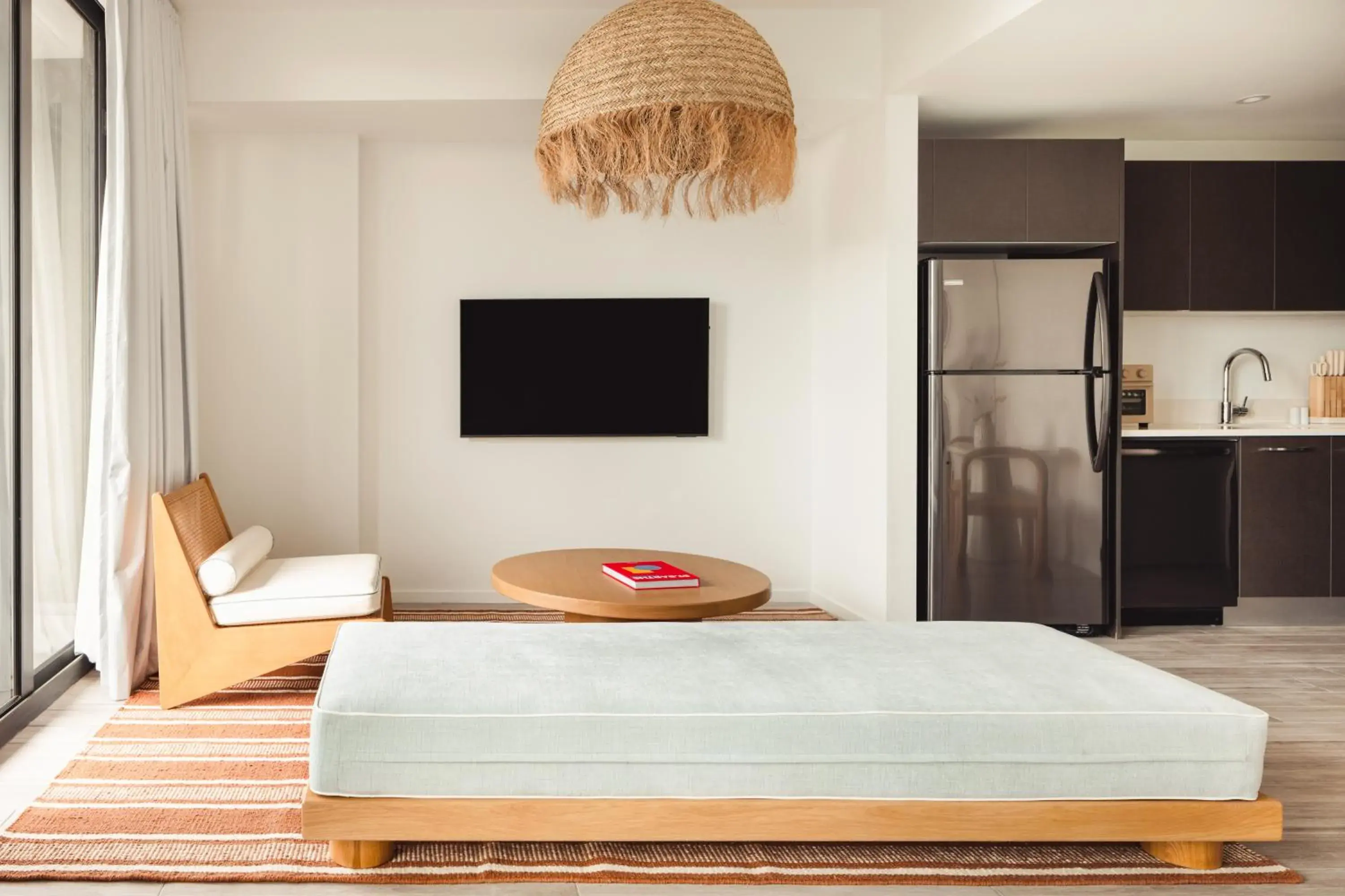 TV and multimedia, Bed in Flow Fort Lauderdale Hotel TV and multimedia, Bed in Flow Fort Lauderdale Hotel