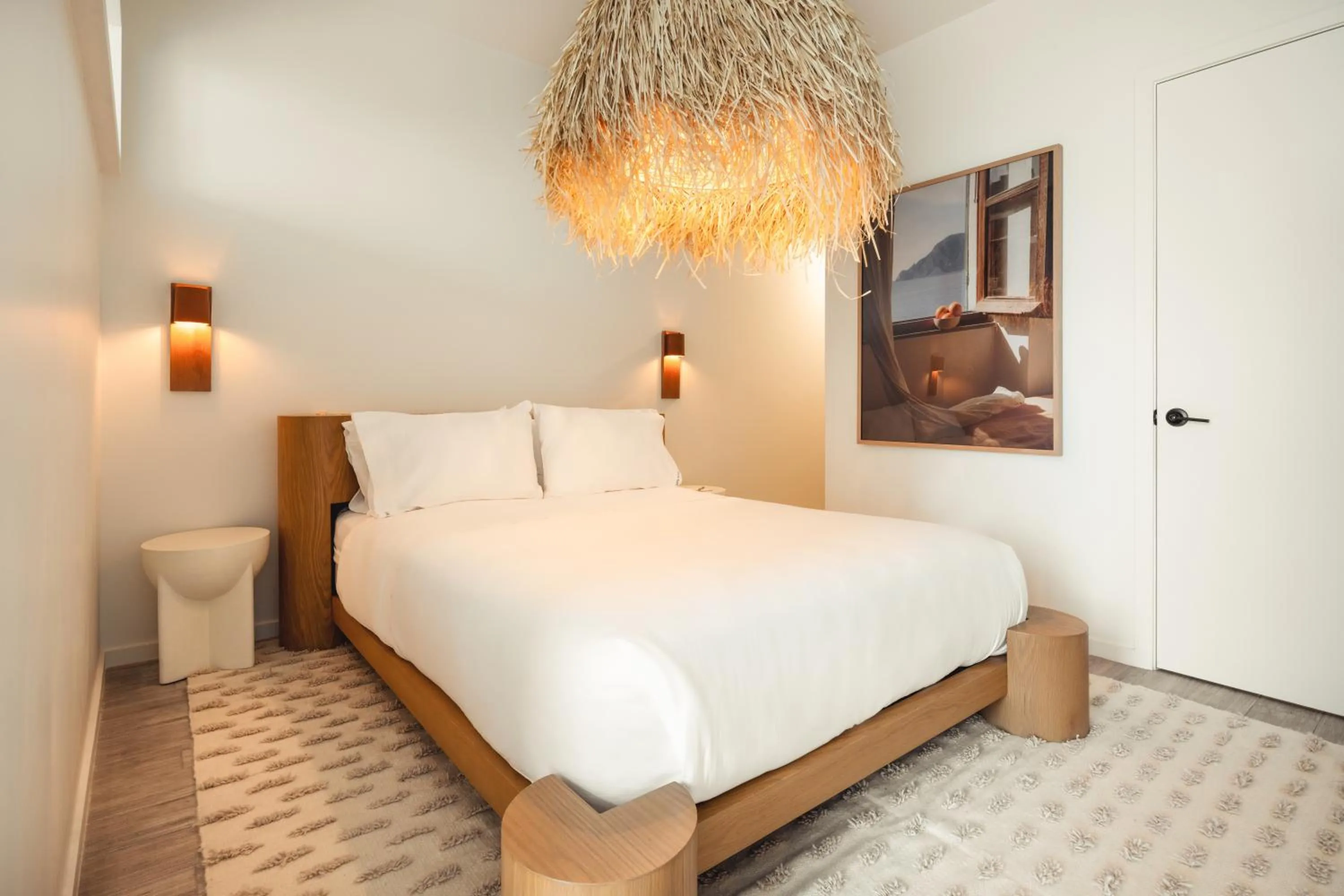 Bed in Sonder at Riverwalk