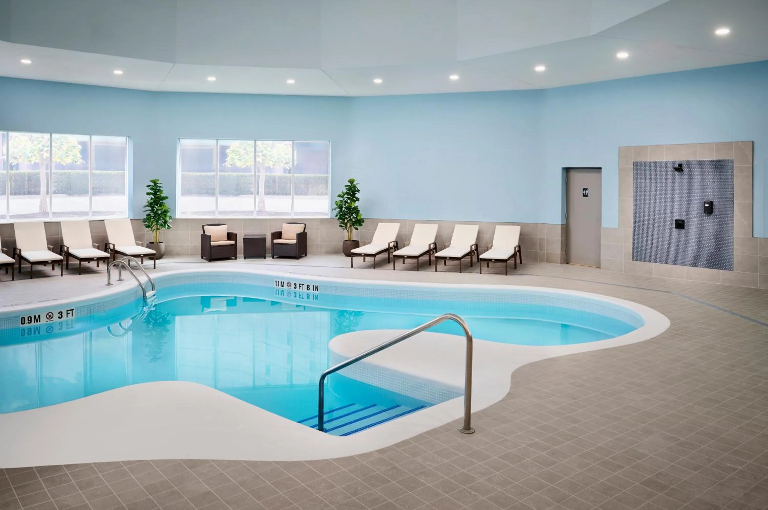 Swimming pool in Niagara Fallsview Hotel & Suites