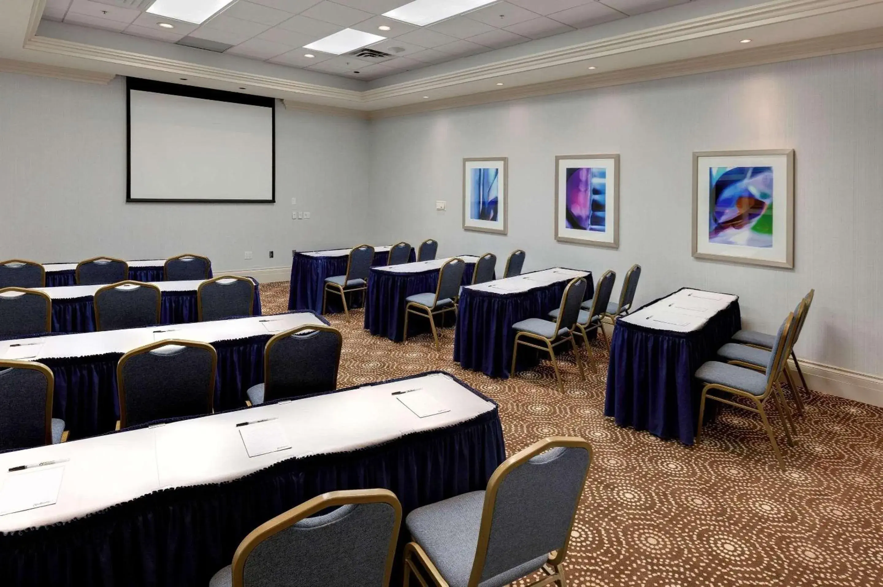 Meeting/conference room in Niagara Fallsview Hotel & Suites Meeting/conference room in Niagara Fallsview Hotel & Suites