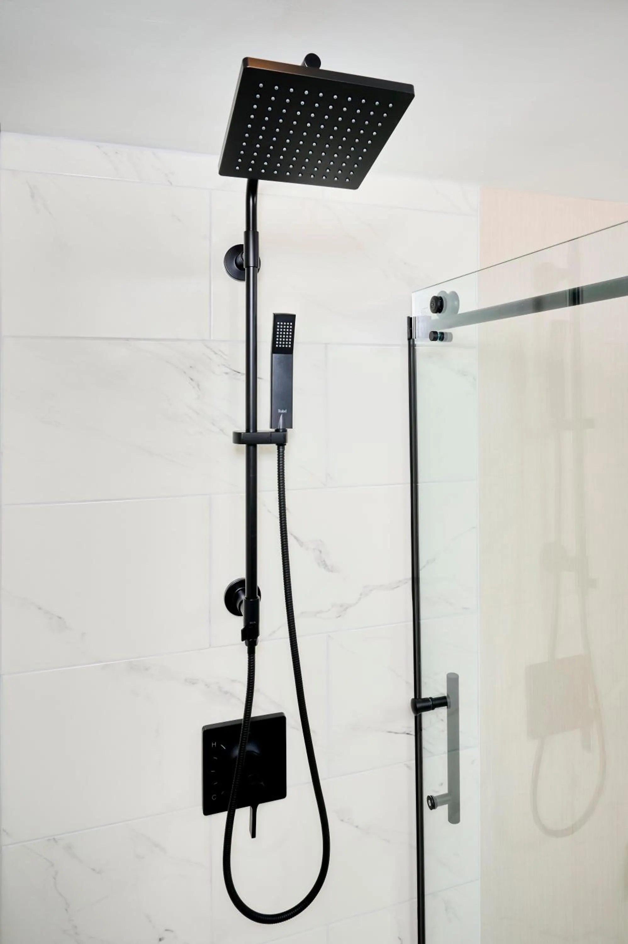 Shower in Niagara Fallsview Hotel & Suites