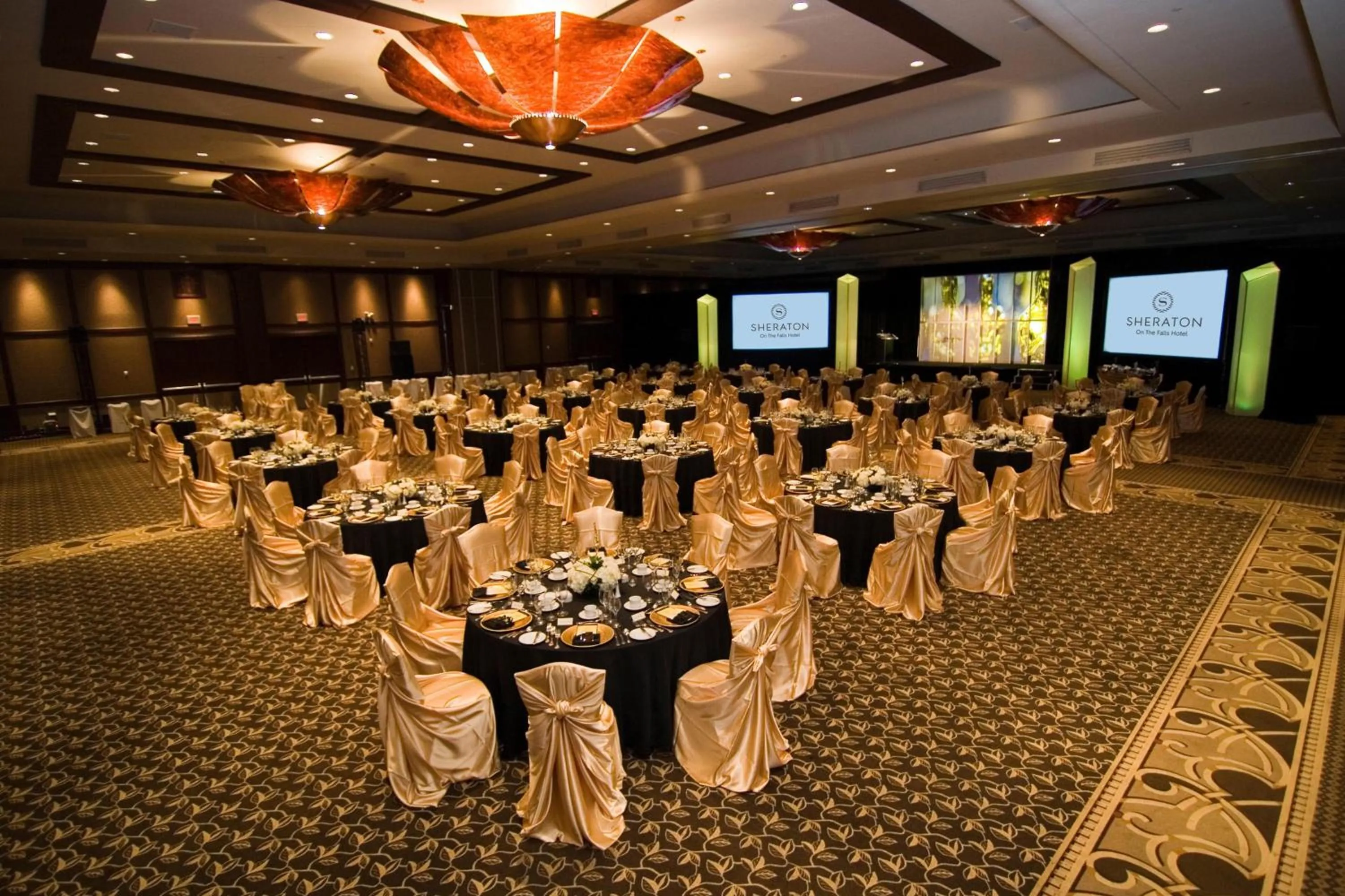 Lobby or reception in Sheraton Fallsview Hotel
