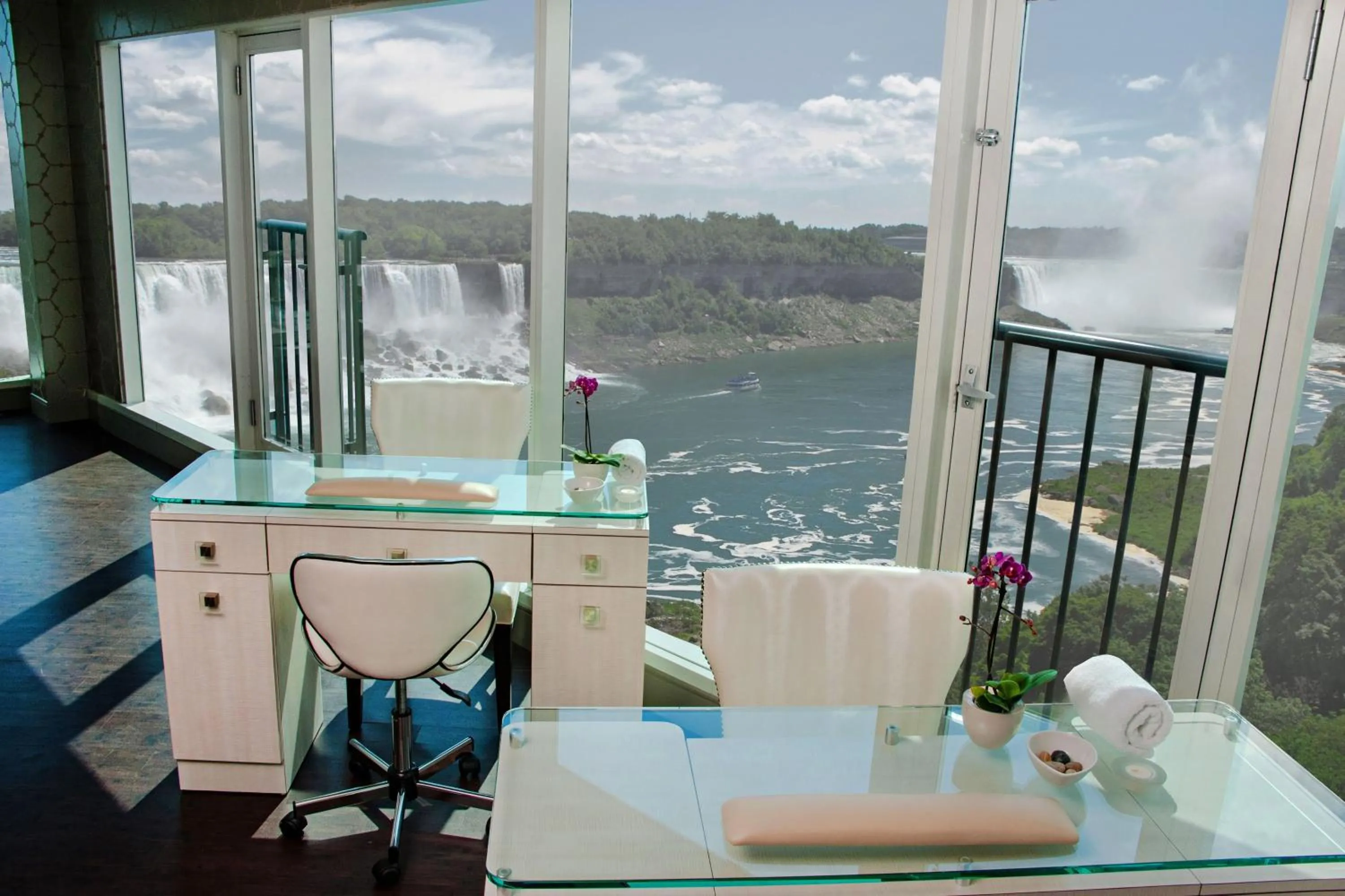 Spa and wellness centre/facilities in Sheraton Fallsview Hotel