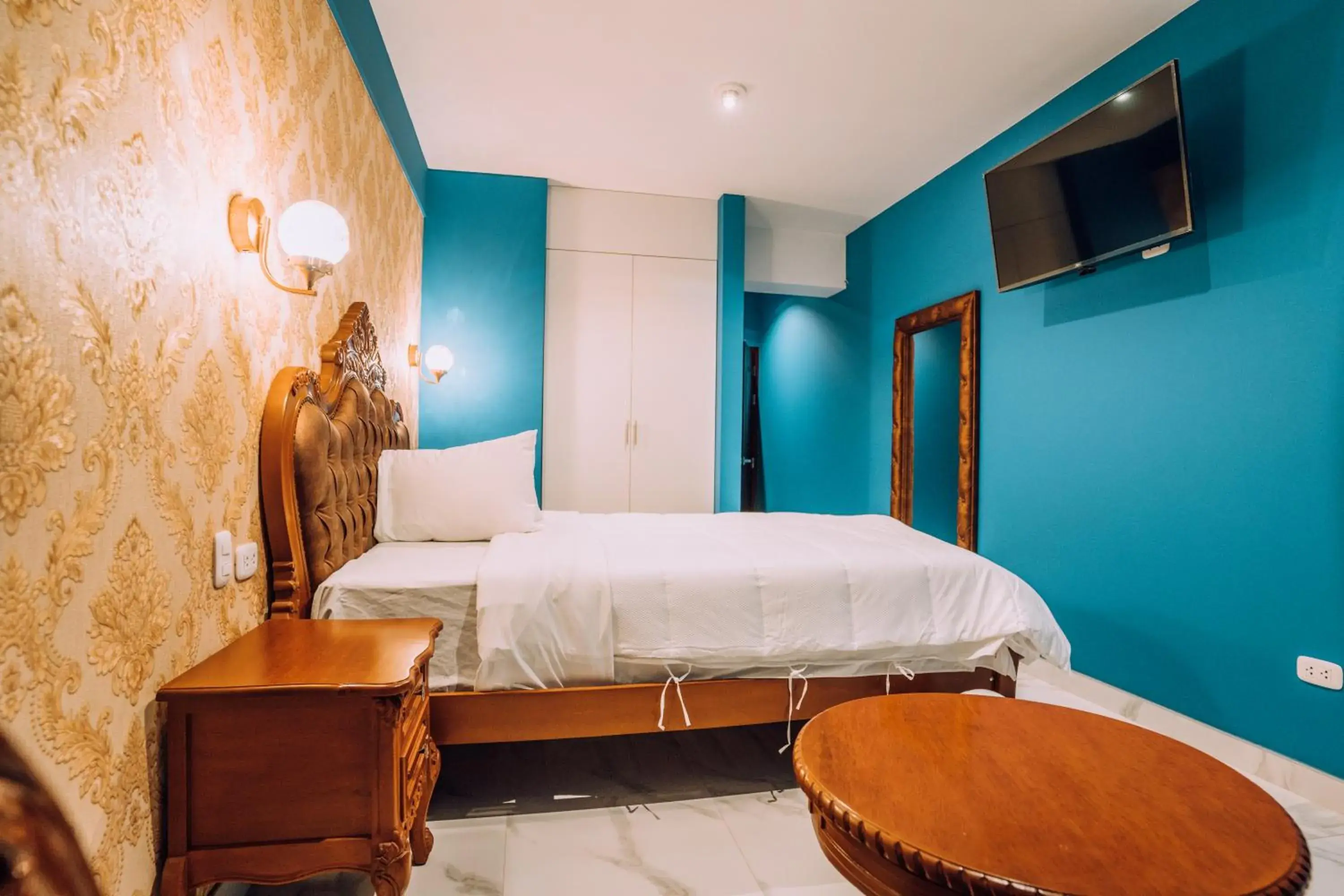 Deluxe Queen Room in Lima Central Design Hotel Spa & Club Deluxe Queen Room in Lima Central Design Hotel Spa & Club