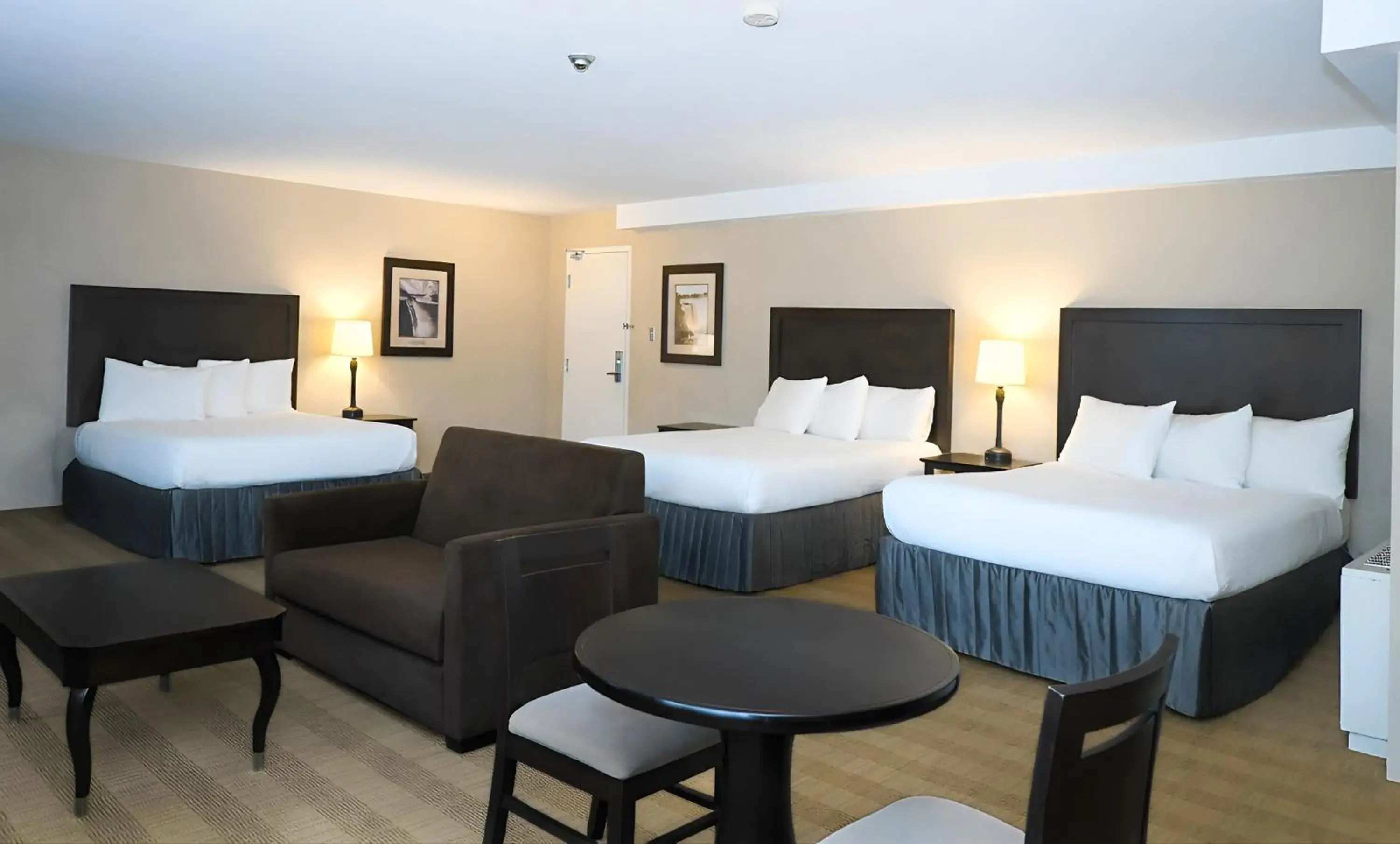 Photo of the whole room, Bed in Skyline Hotel & Waterpark Photo of the whole room, Bed in Skyline Hotel & Waterpark