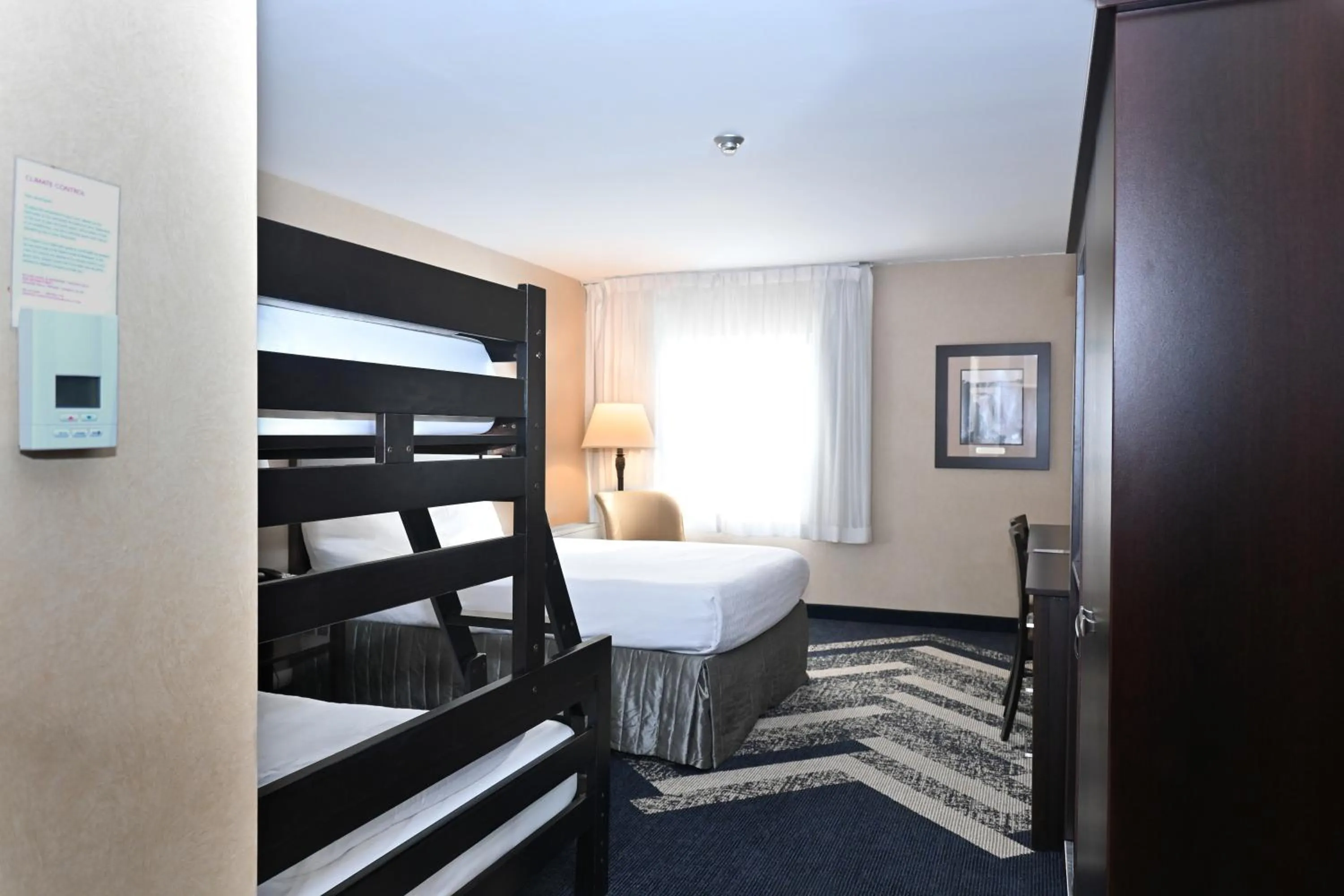 Photo of the whole room, Bed in Skyline Hotel & Waterpark