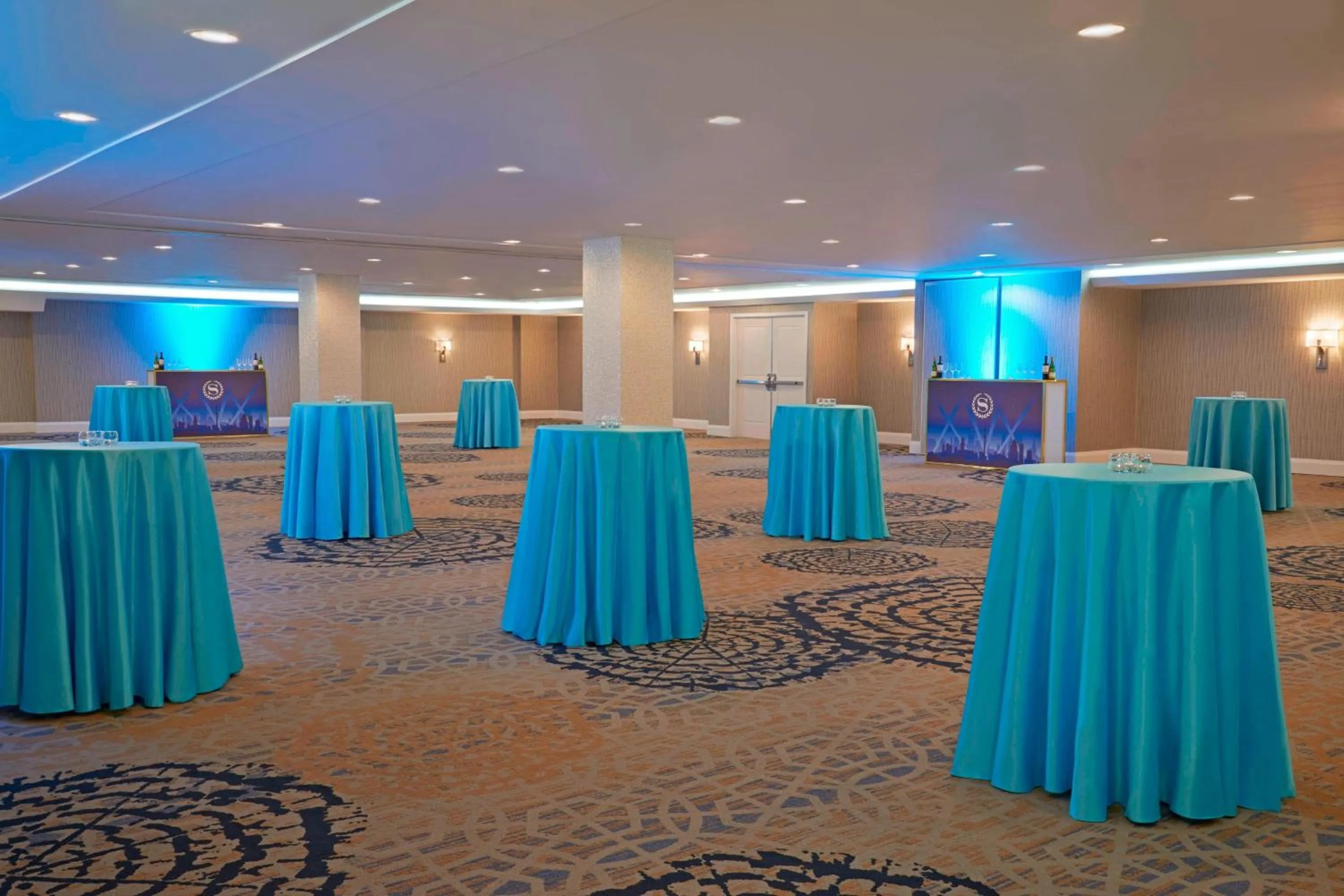 Meeting/conference room in Sheraton Parkway Toronto North Hotel & Suites