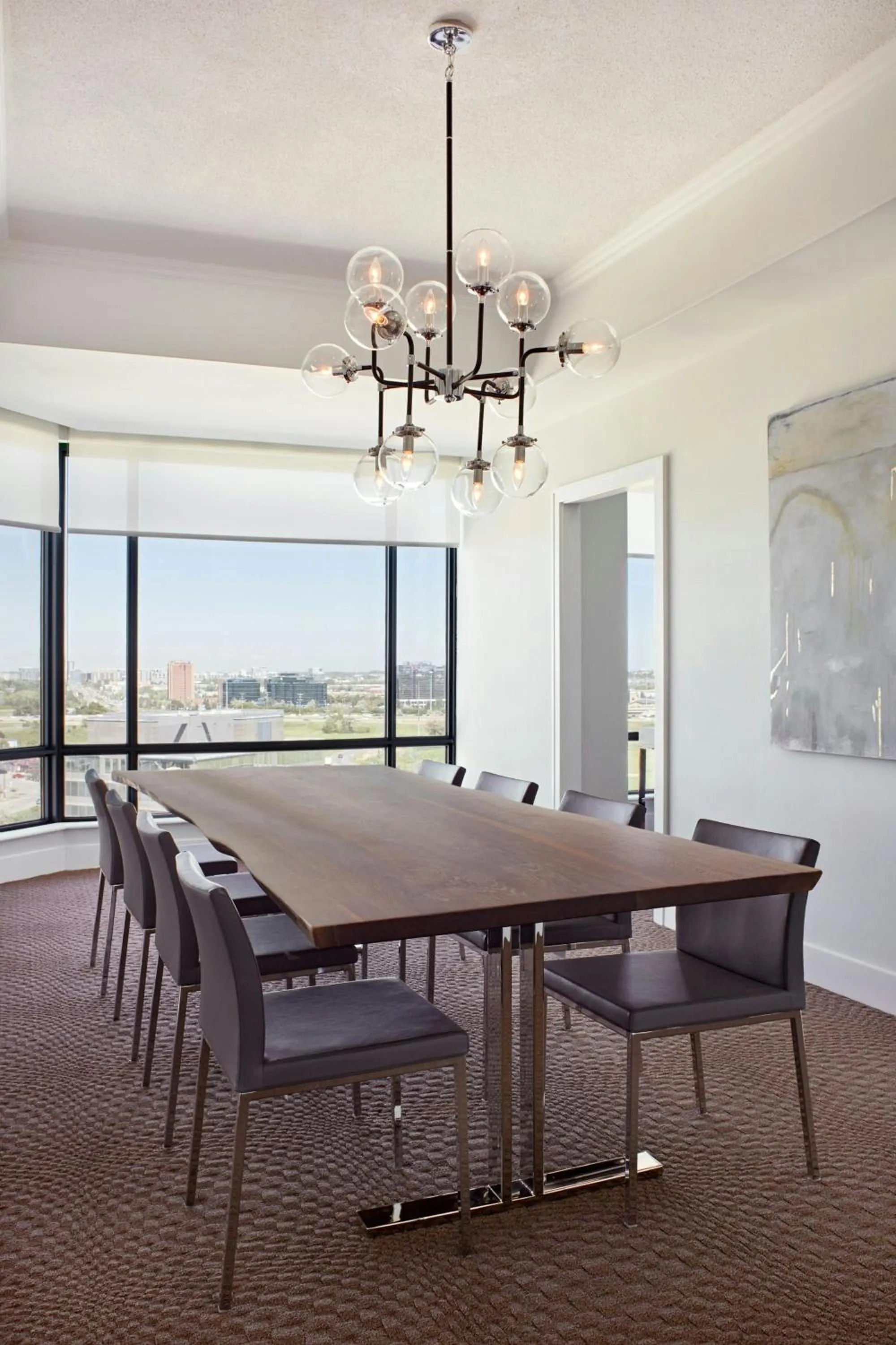 Bedroom in Sheraton Parkway Toronto North Hotel & Suites