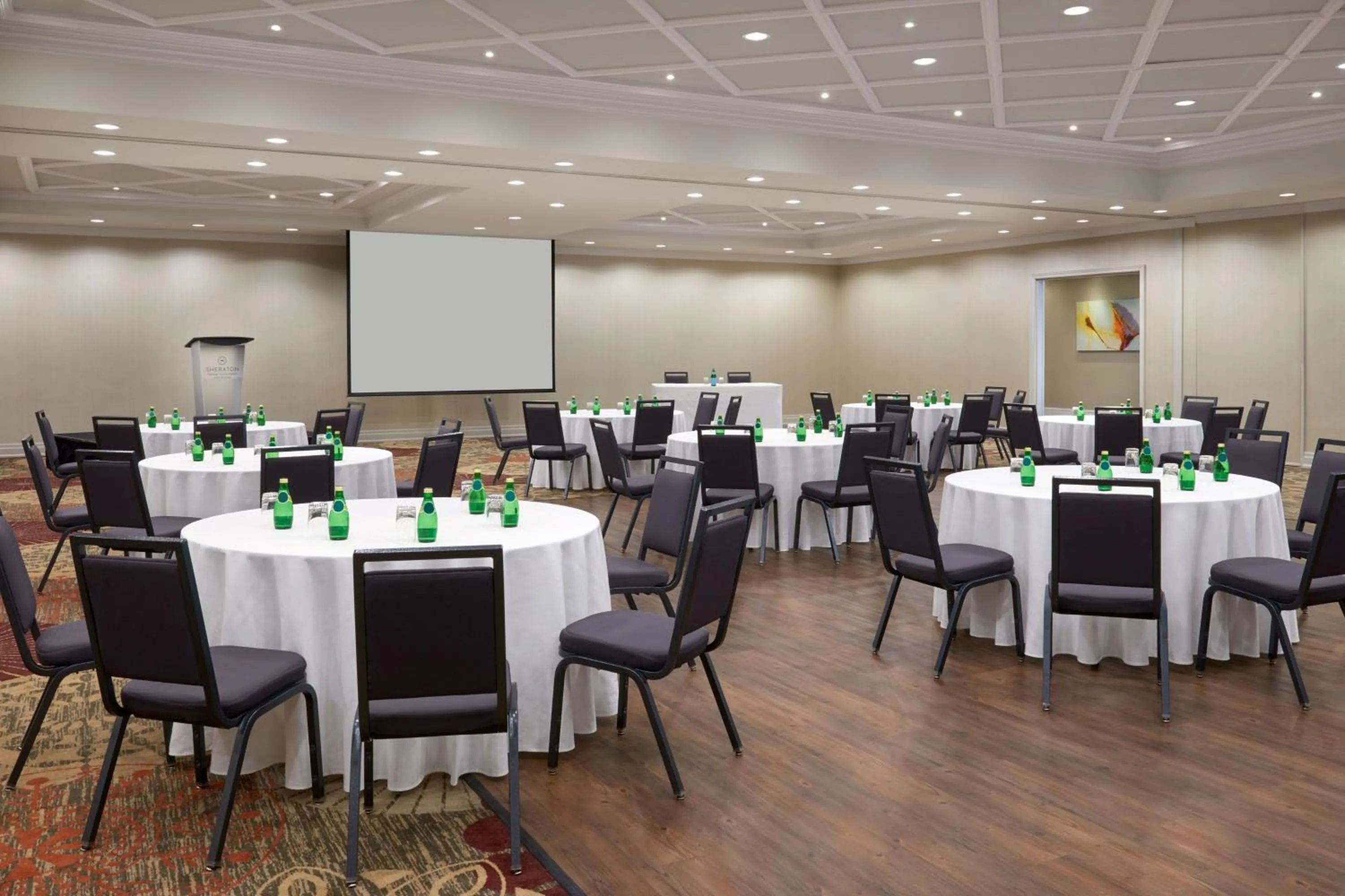 Meeting/conference room in Sheraton Parkway Toronto North Hotel & Suites