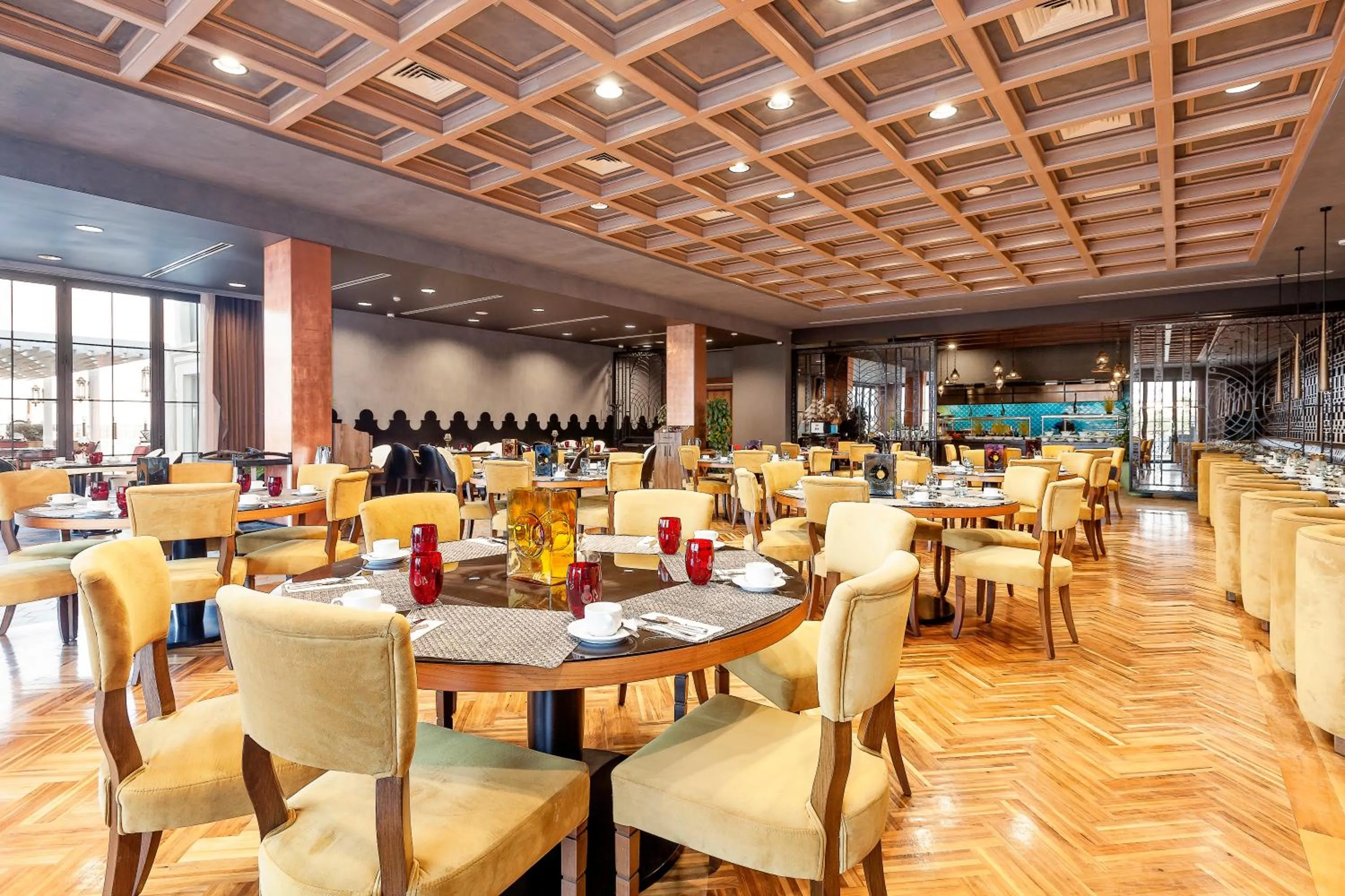 Restaurant/places to eat in Les Ambassadeurs Hotel Casino&Marina