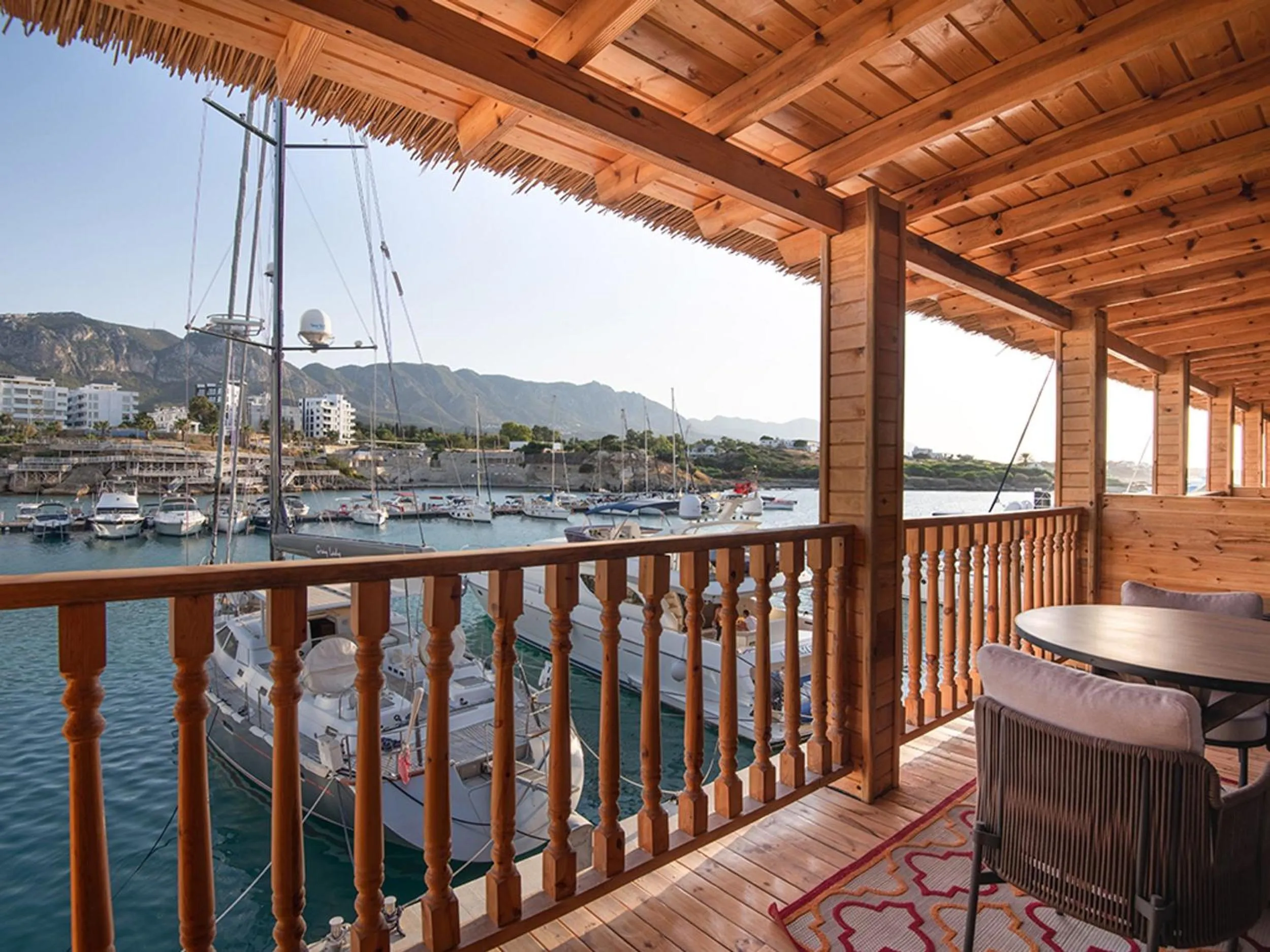 Bed in Les Ambassadeurs Hotel Casino&Marina