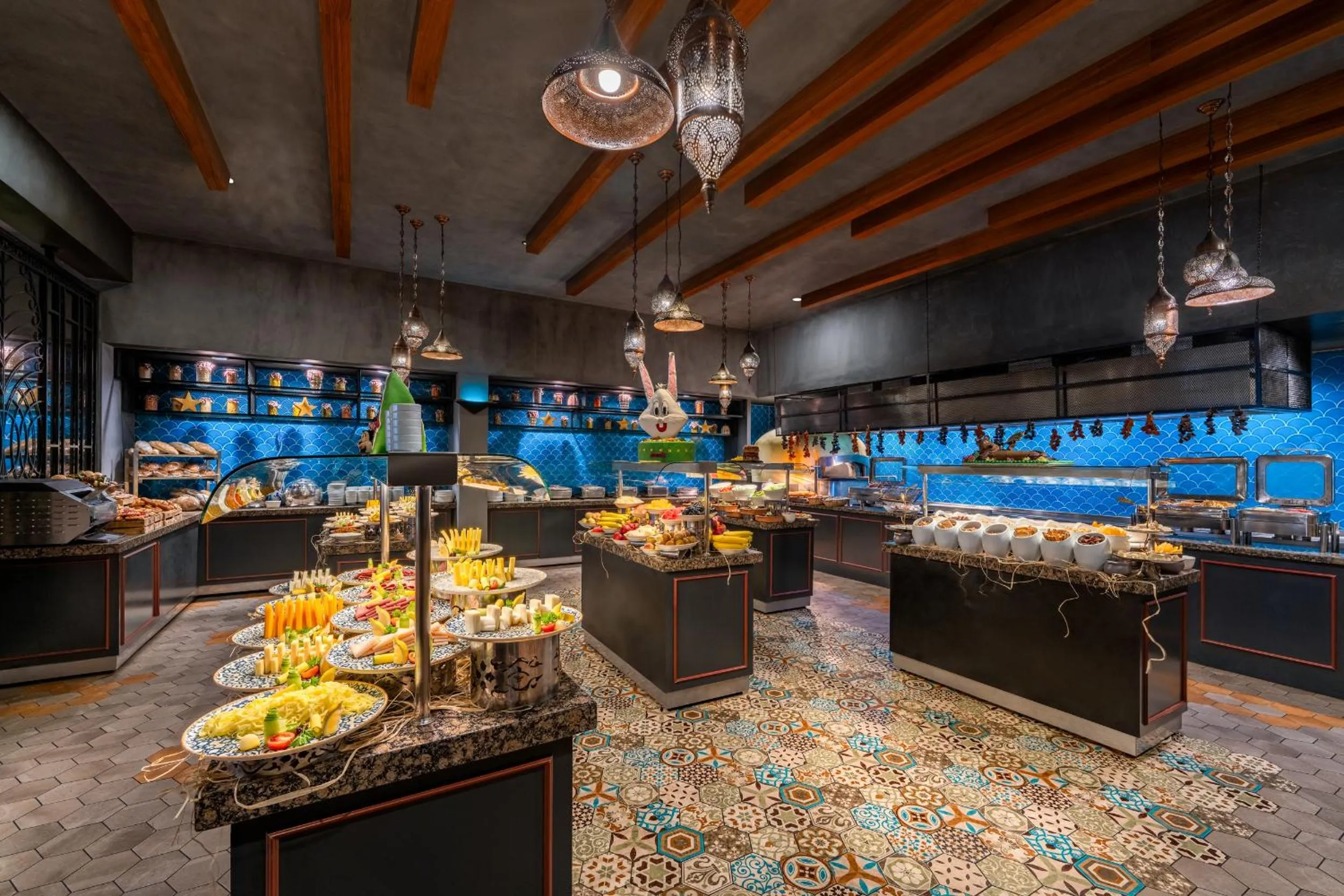 Food and drinks in Les Ambassadeurs Hotel Casino&Marina