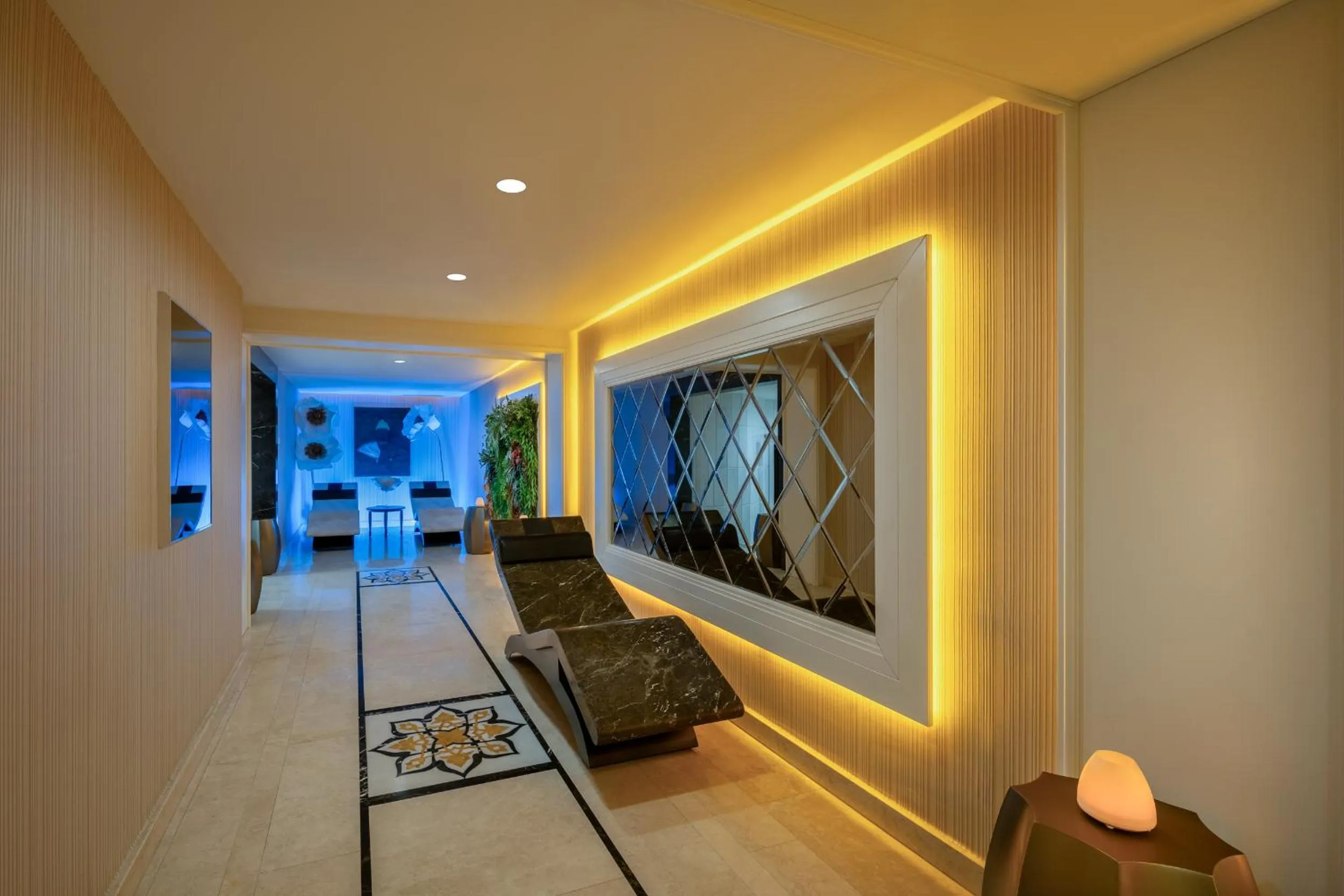 Spa and wellness centre/facilities in Les Ambassadeurs Hotel Casino&Marina