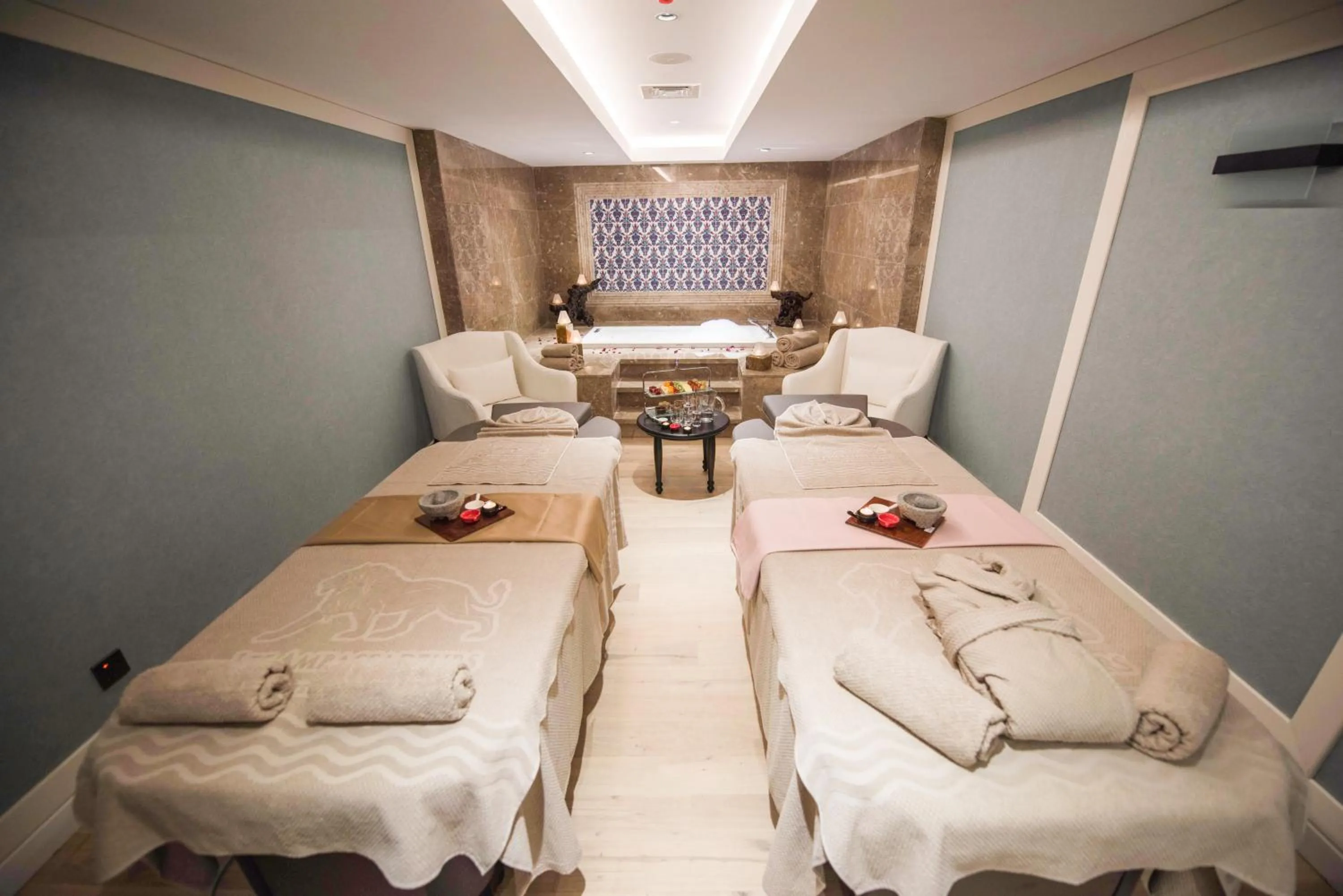 Spa and wellness centre/facilities in Les Ambassadeurs Hotel Casino&Marina