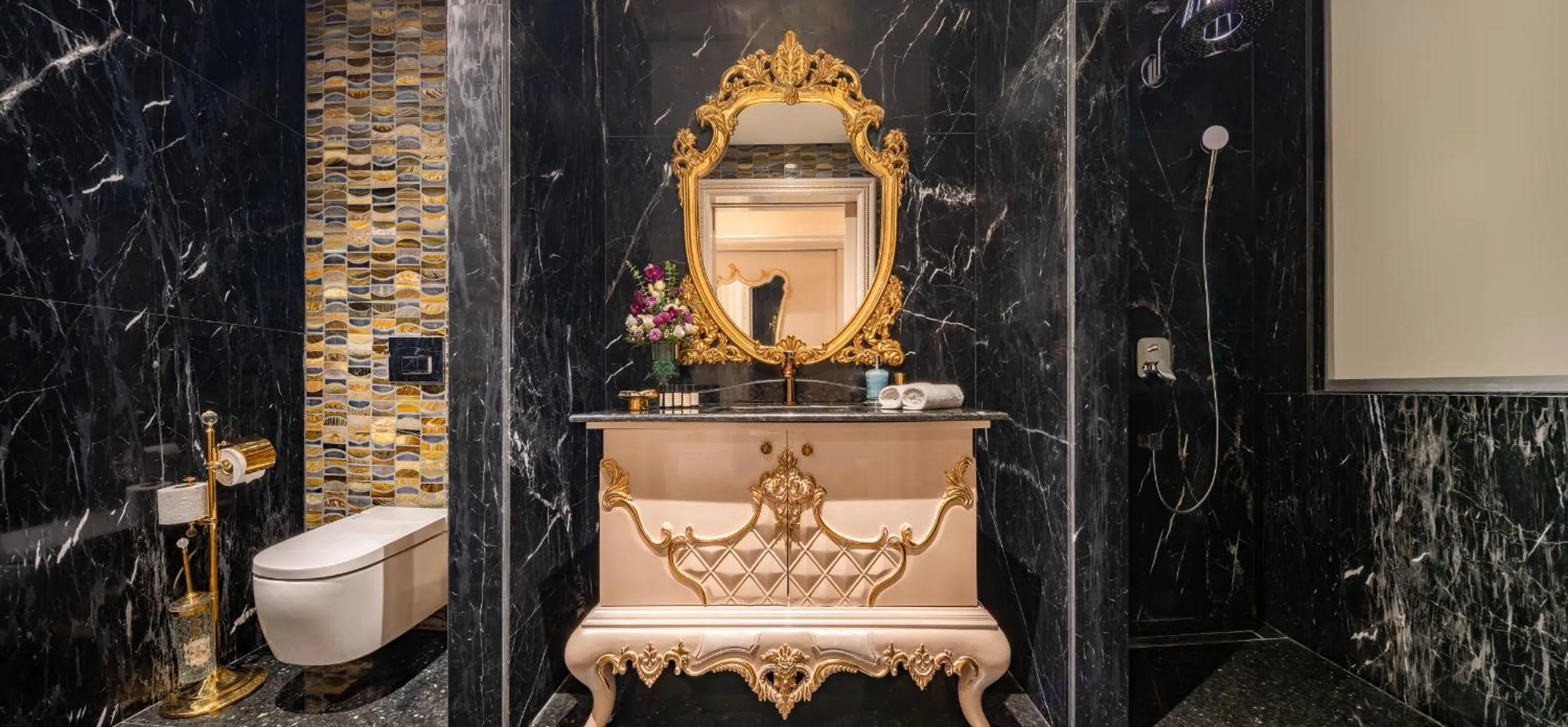 Massage in Les Ambassadeurs Hotel Casino&Marina