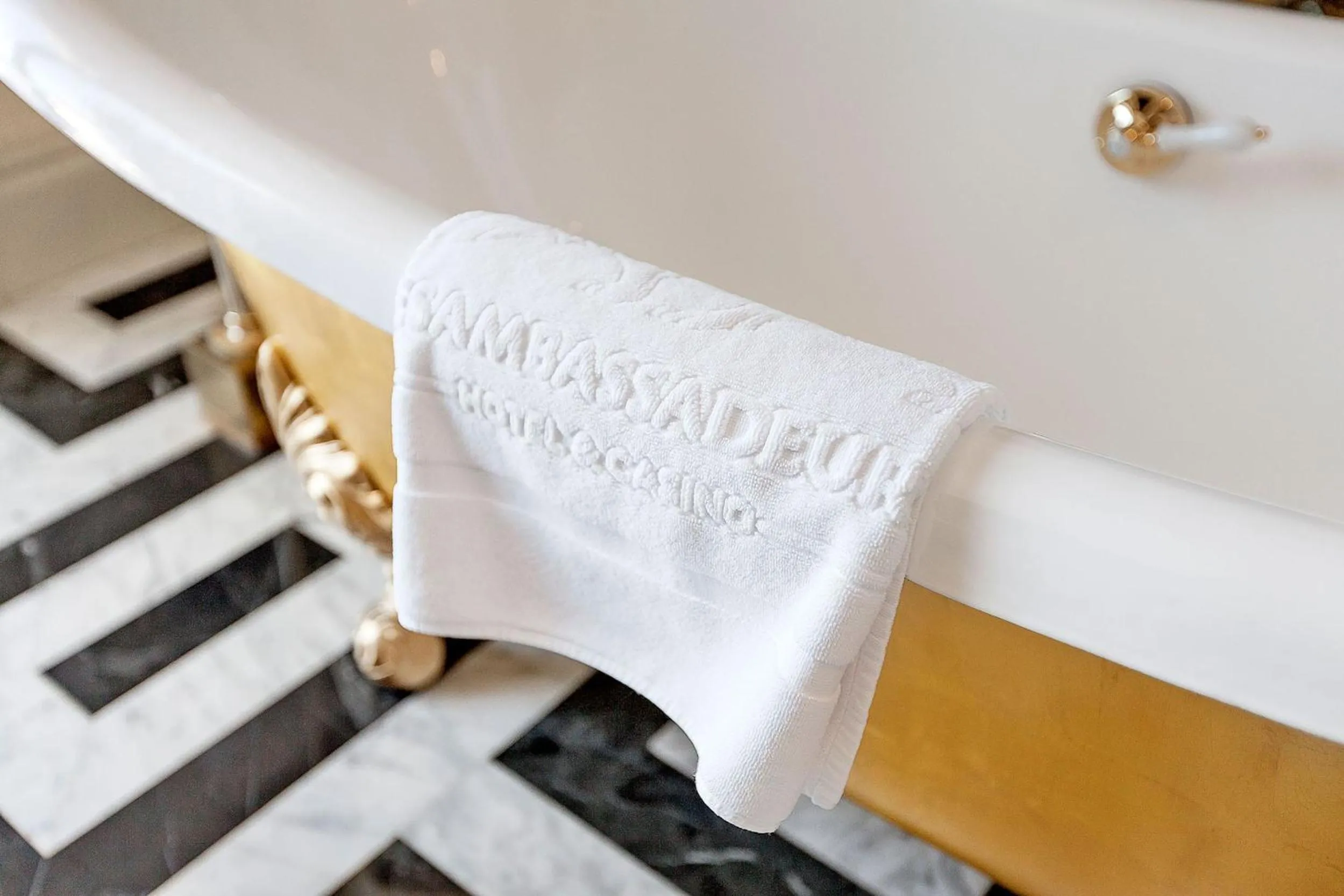 Bed in Les Ambassadeurs Hotel Casino&Marina