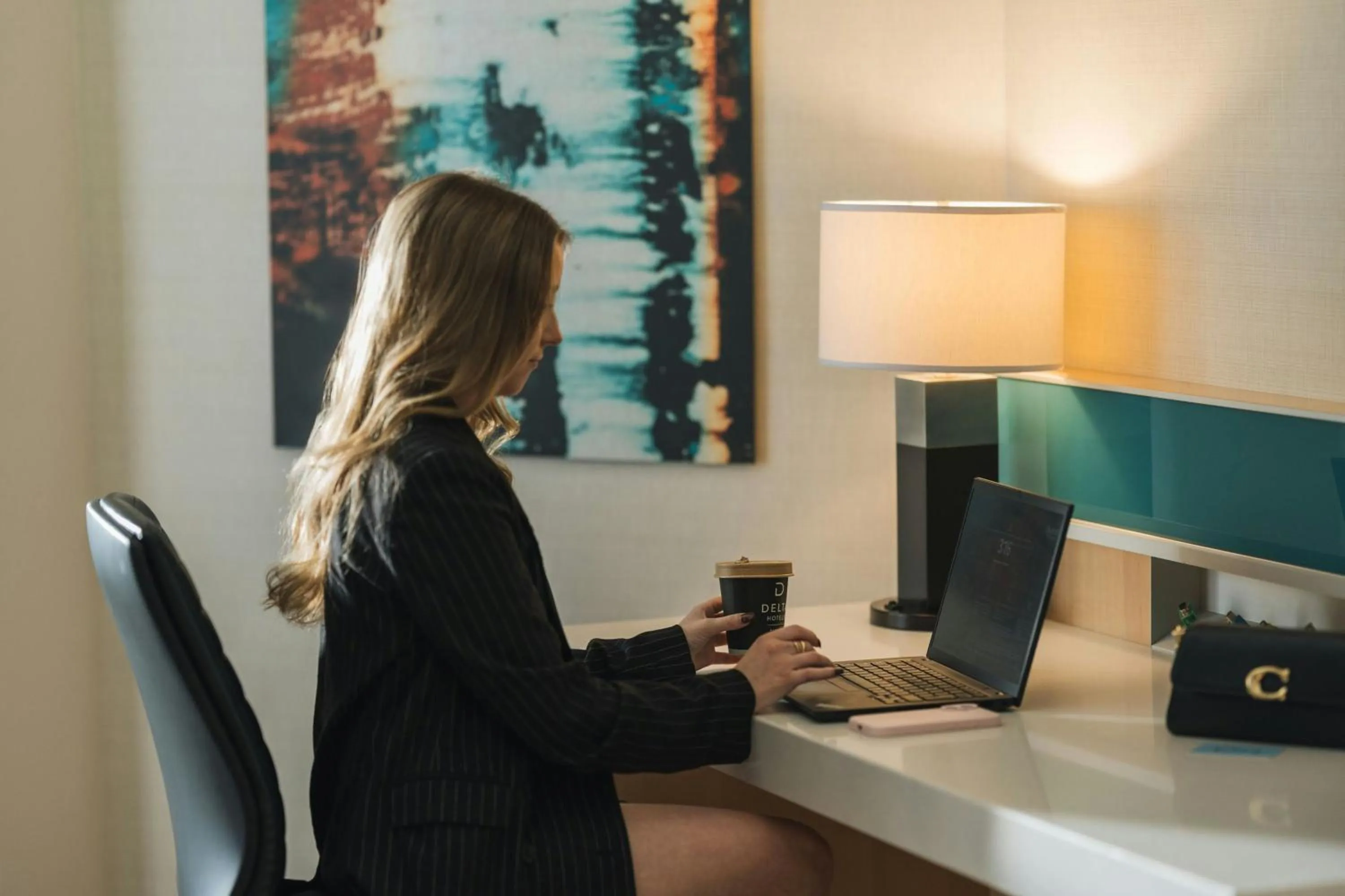 Photo of the whole room in Delta Hotels by Marriott Montreal