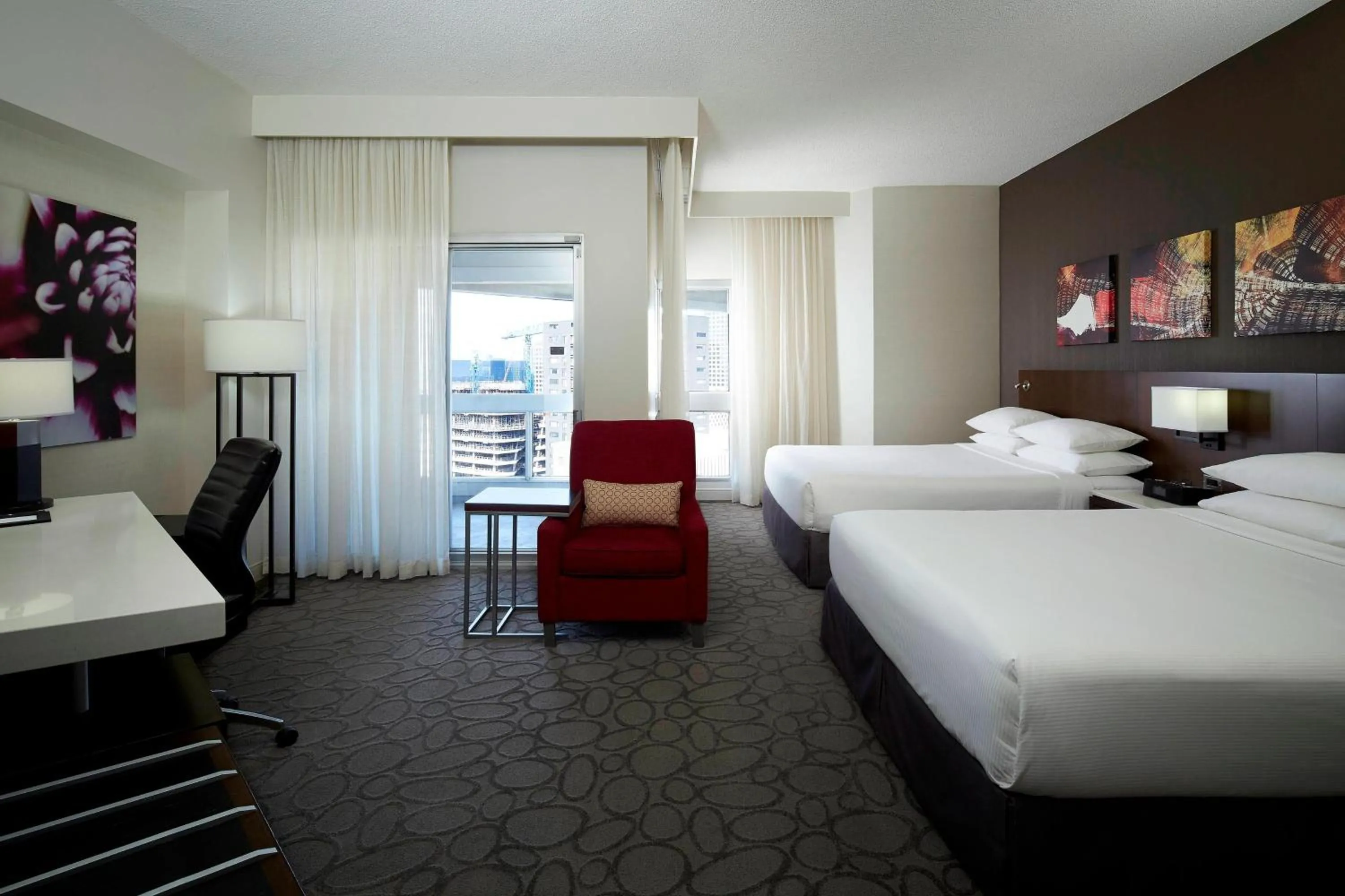 Photo of the whole room, Bed in Delta Hotels by Marriott Montreal
