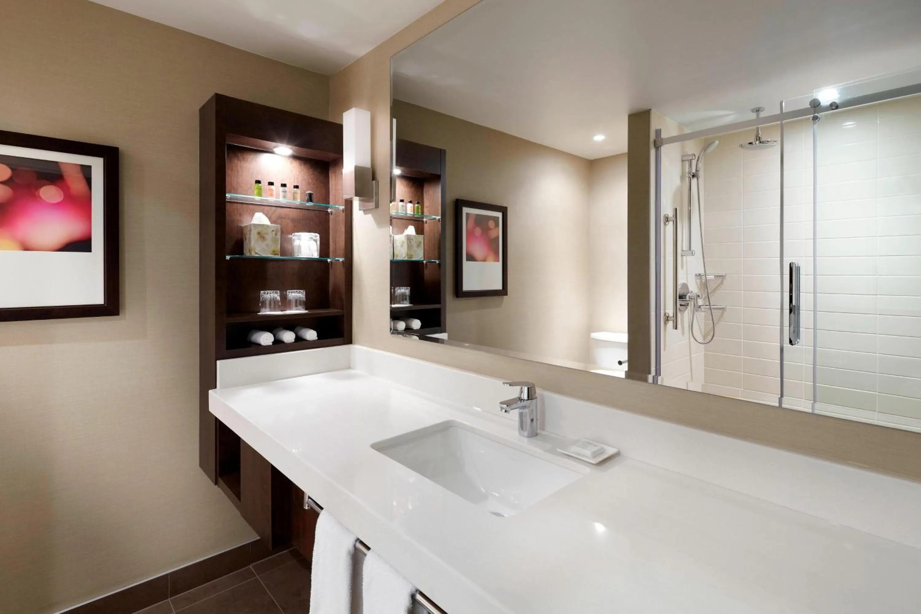 Bathroom in Delta Hotels by Marriott Montreal