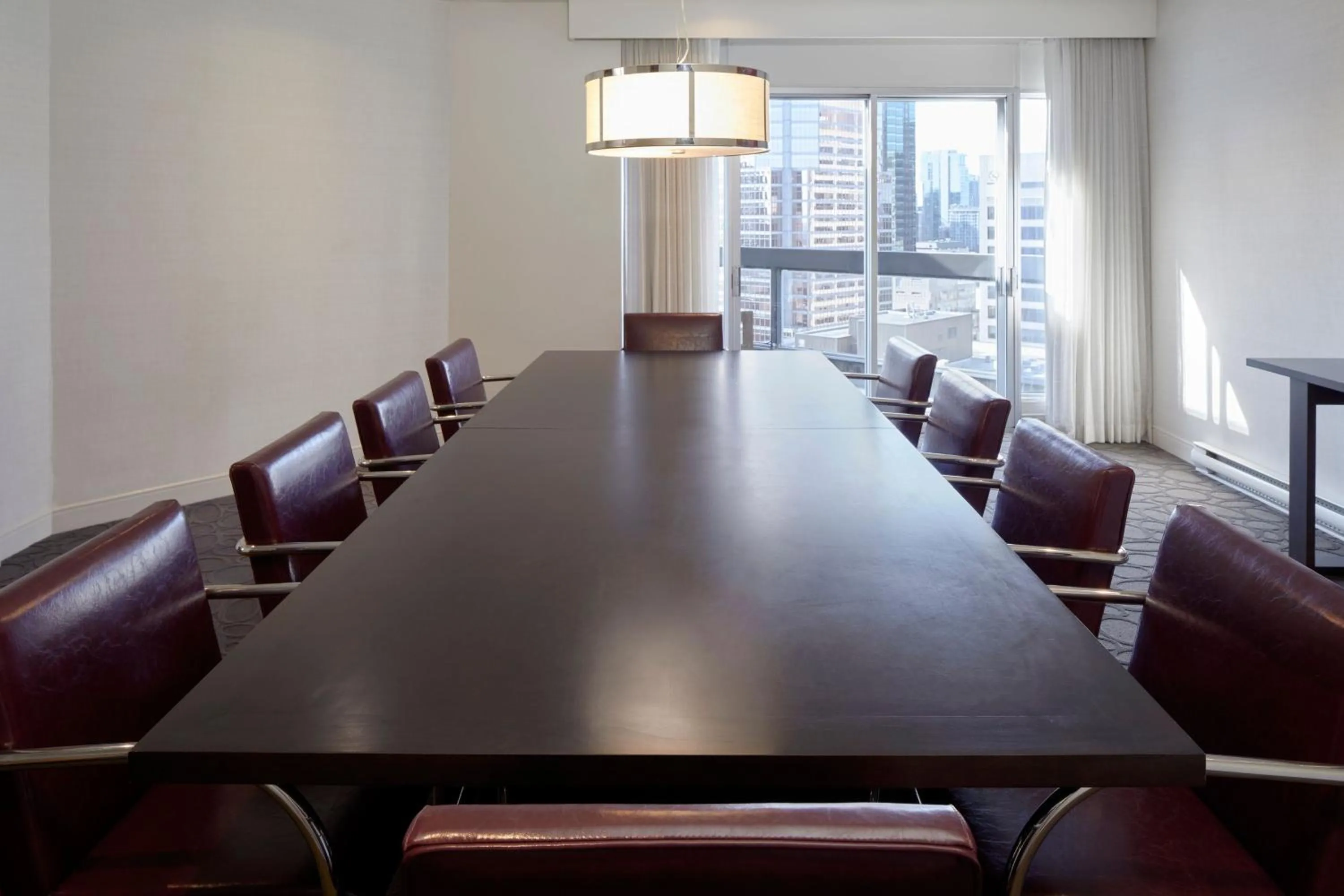 Photo of the whole room in Delta Hotels by Marriott Montreal